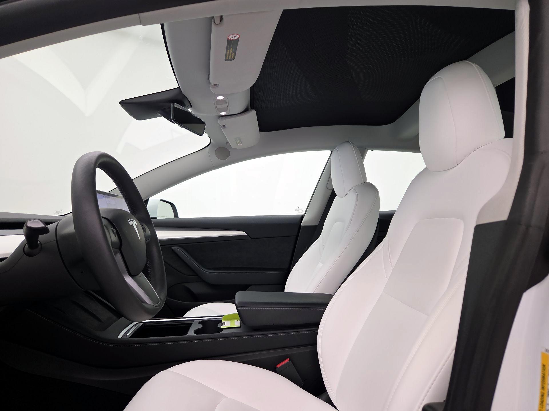 Thumbnail: 2022 Tesla Model 3 - 19