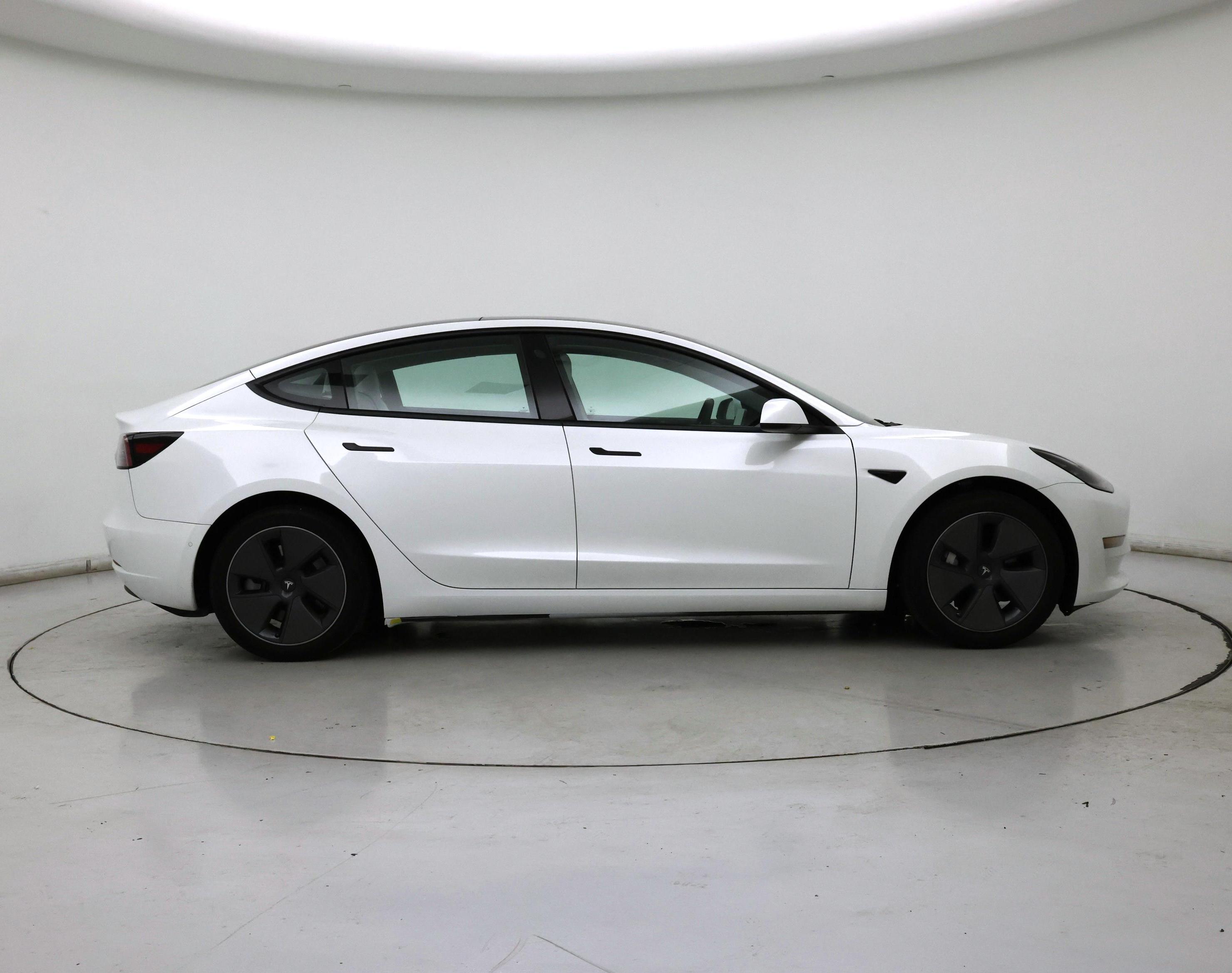 Thumbnail: 2022 Tesla Model 3 - 7