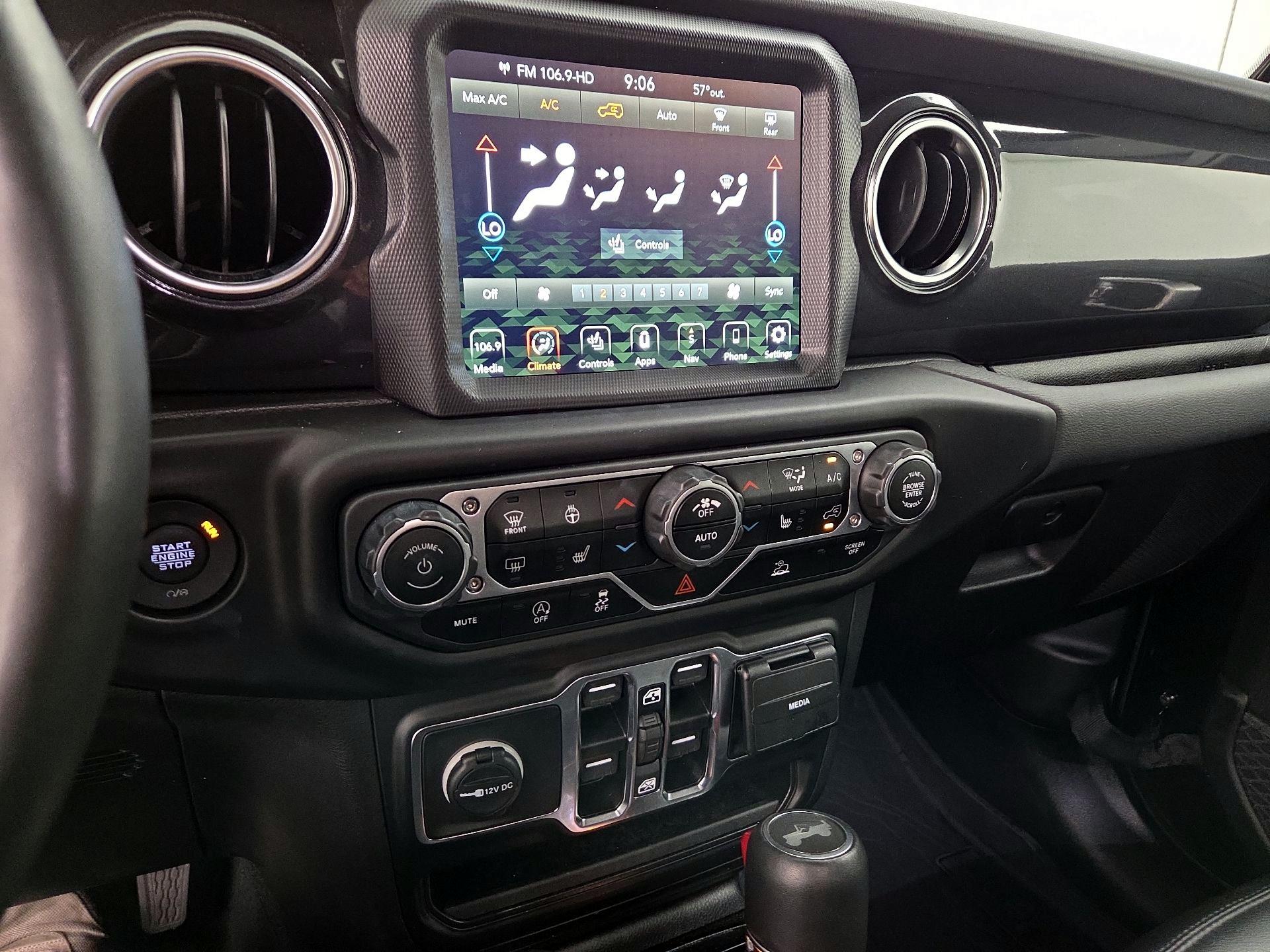 Thumbnail: 2023 Jeep Wrangler - 17