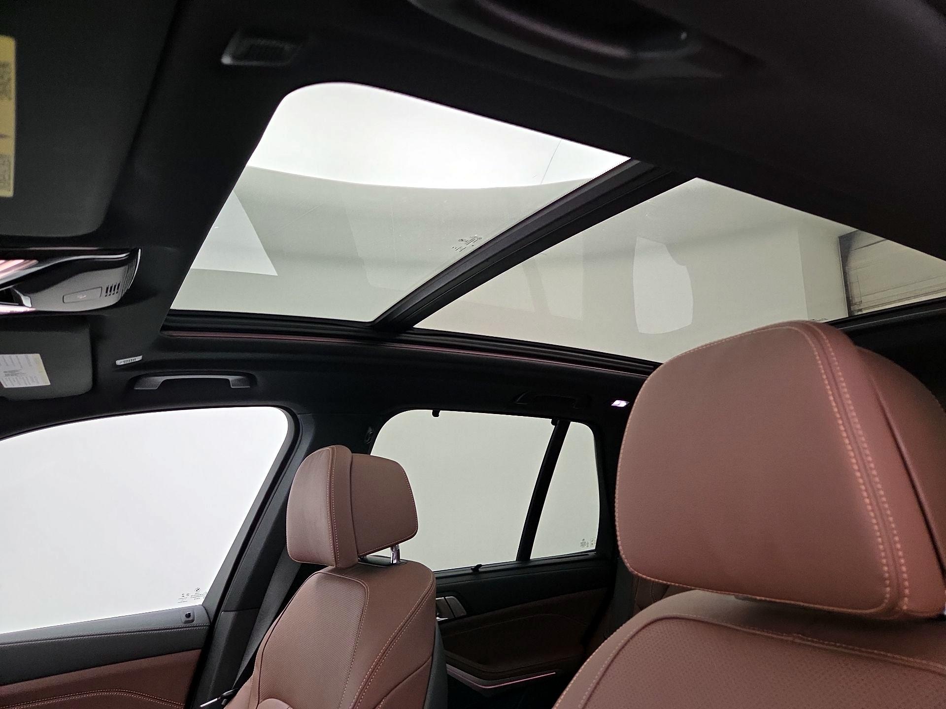 Thumbnail: 2021 BMW X5 - 20