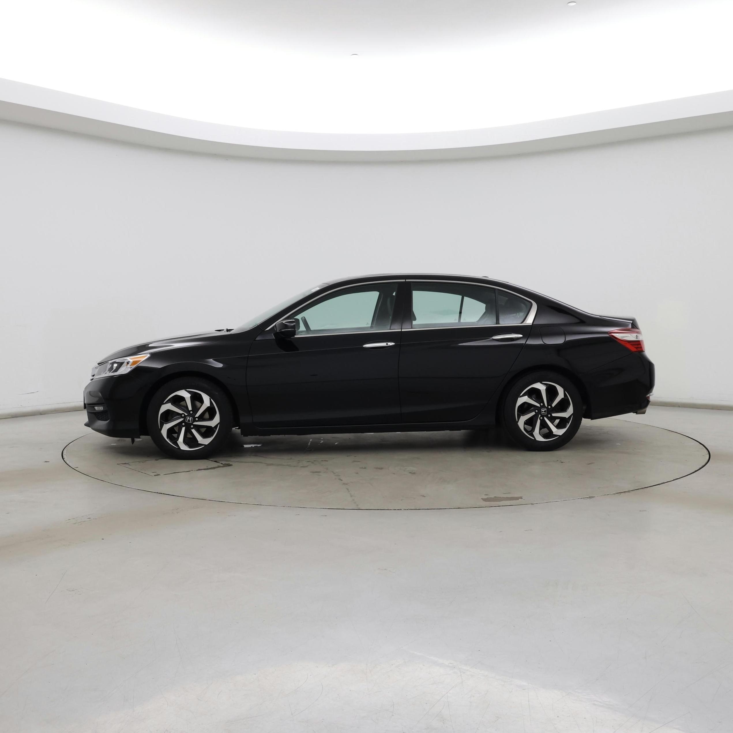 Thumbnail: 2017 Honda Accord - 3