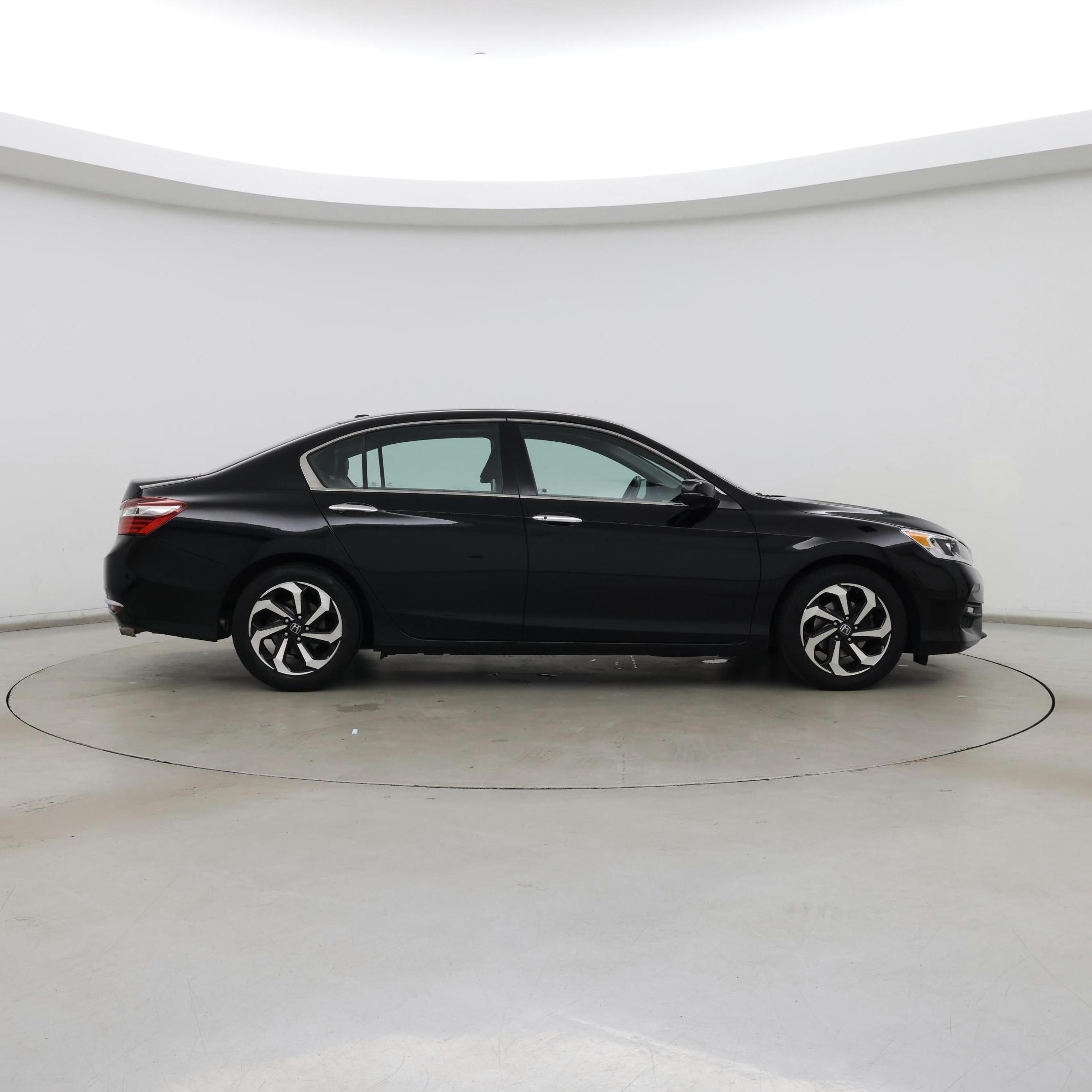 Thumbnail: 2017 Honda Accord - 7