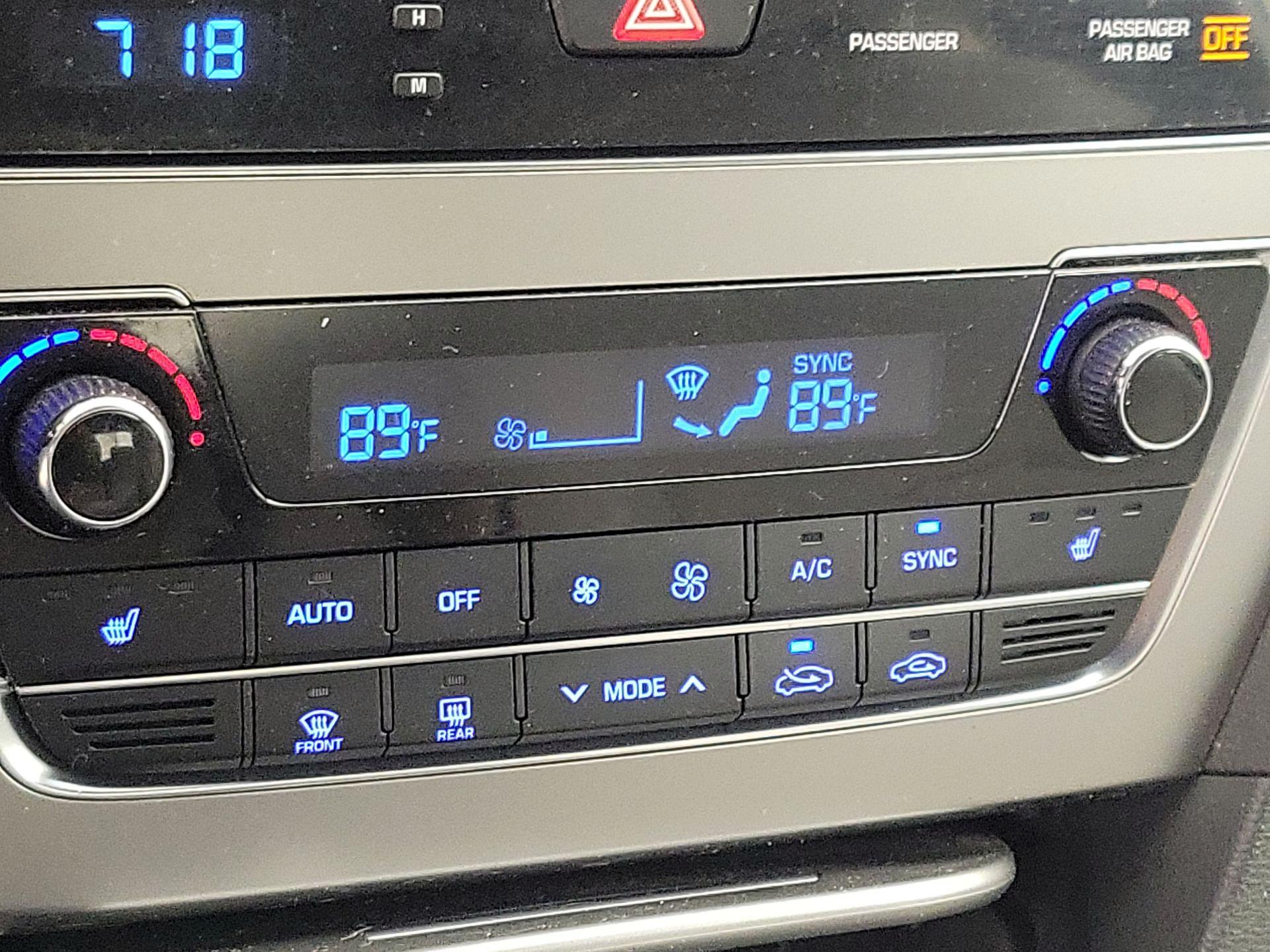 Thumbnail: 2015 Hyundai Sonata - 16