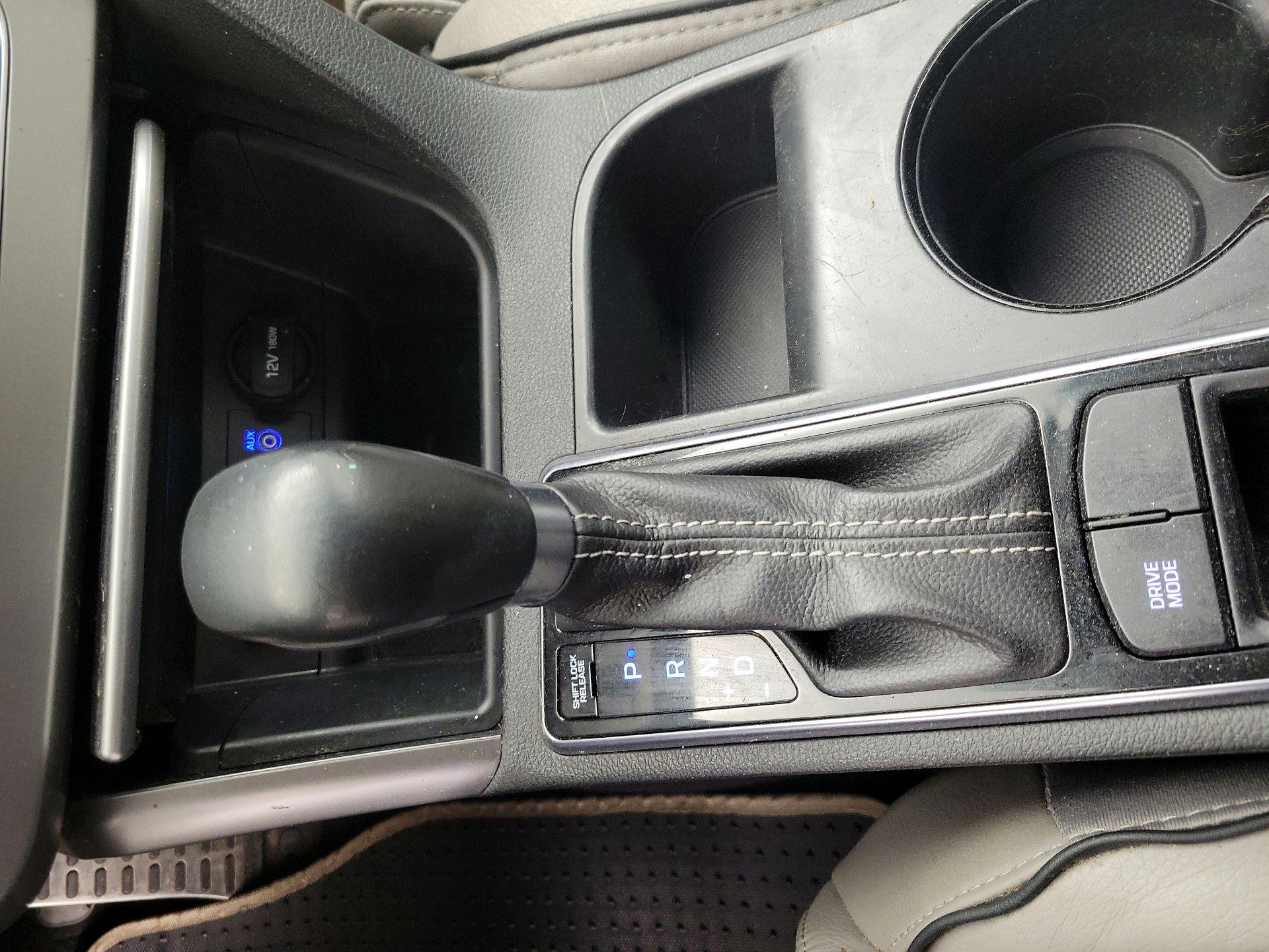 Thumbnail: 2015 Hyundai Sonata - 17