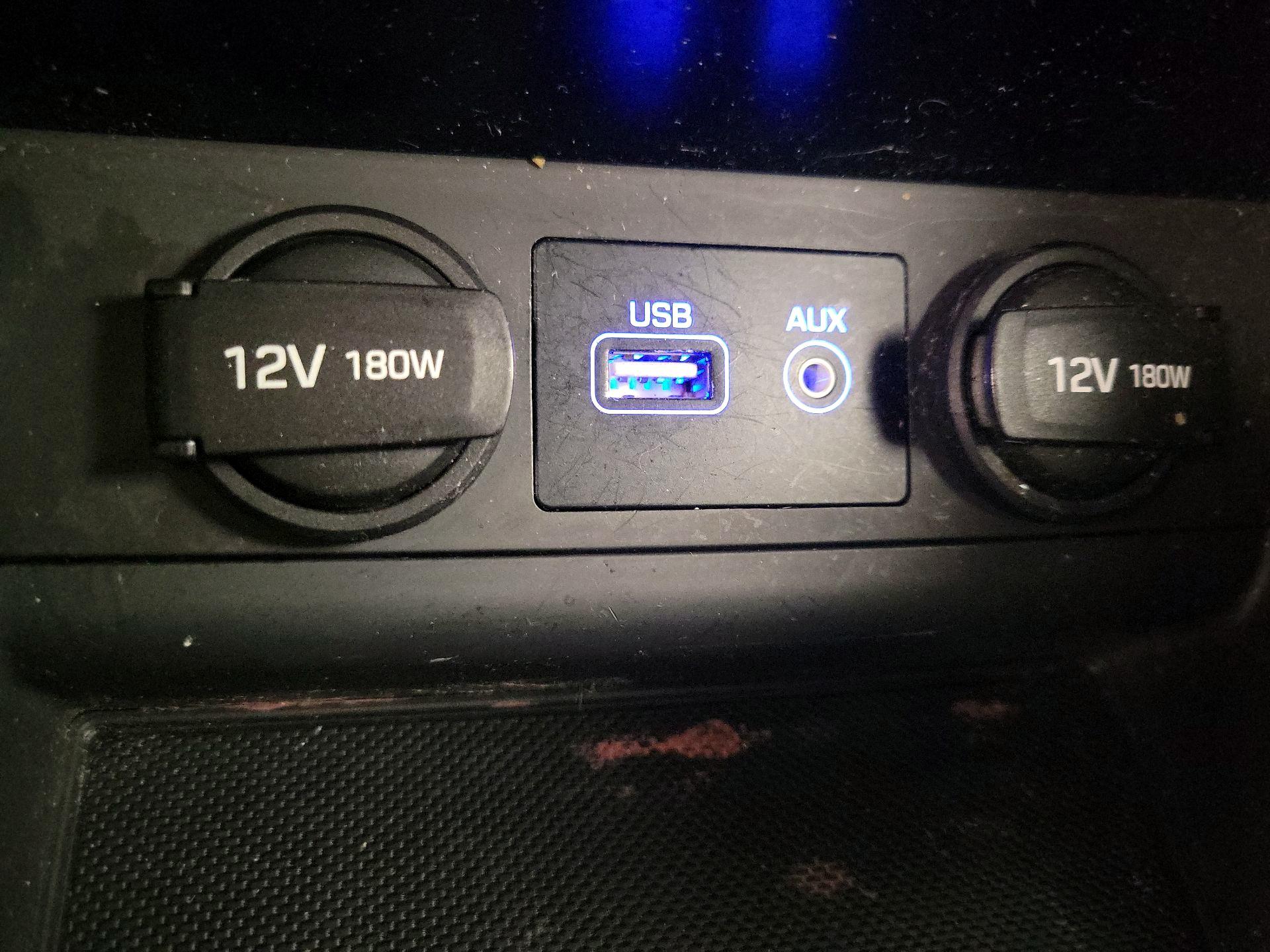 Thumbnail: 2015 Hyundai Sonata - 18