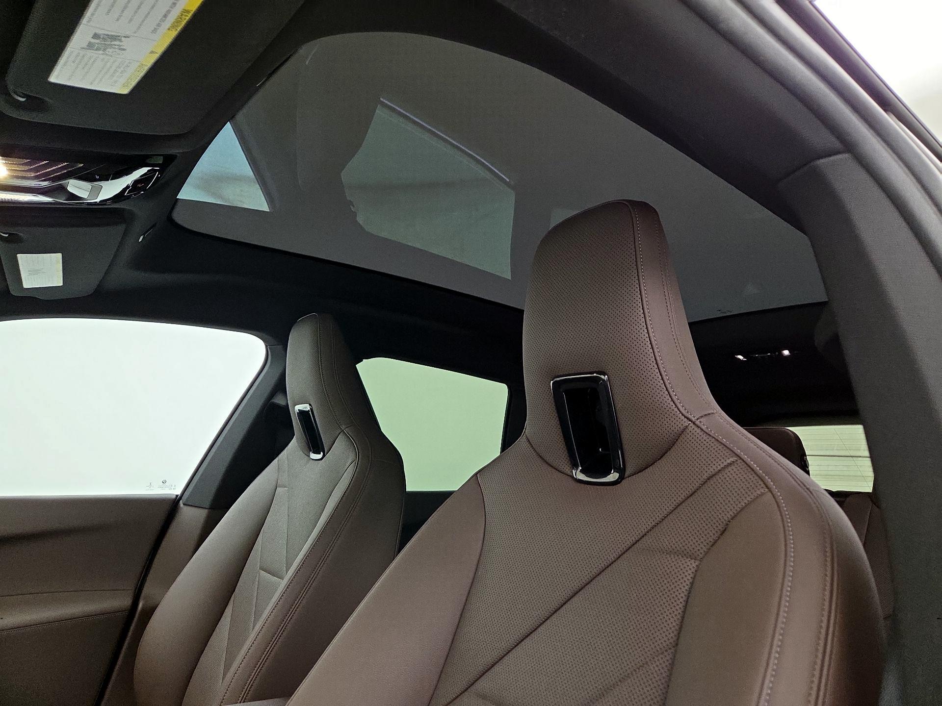 Thumbnail: 2022 BMW iX - 20