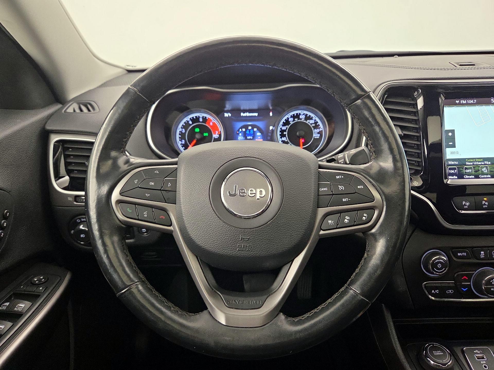 Thumbnail: 2020 Jeep Cherokee - 10