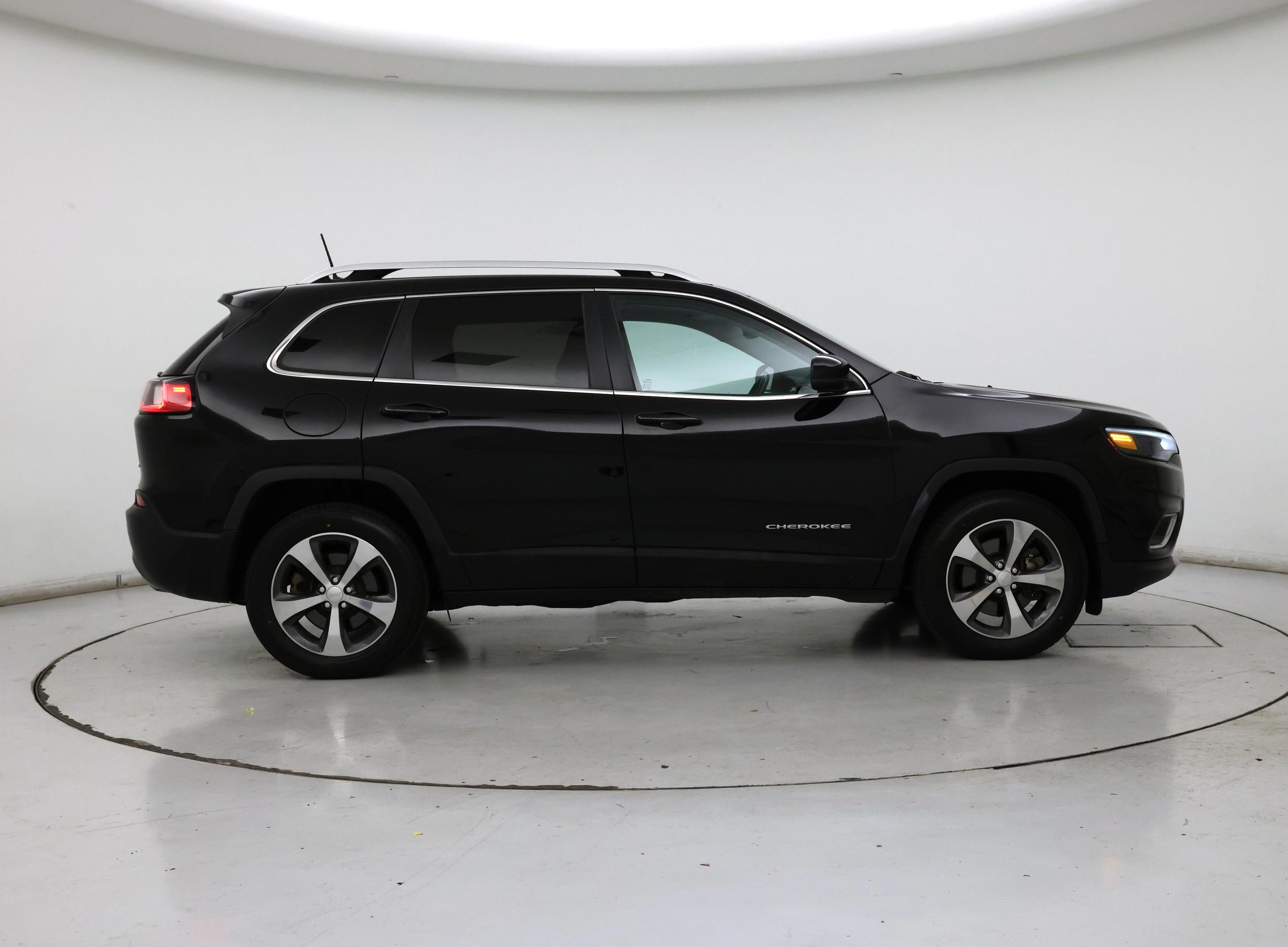 Thumbnail: 2020 Jeep Cherokee - 7