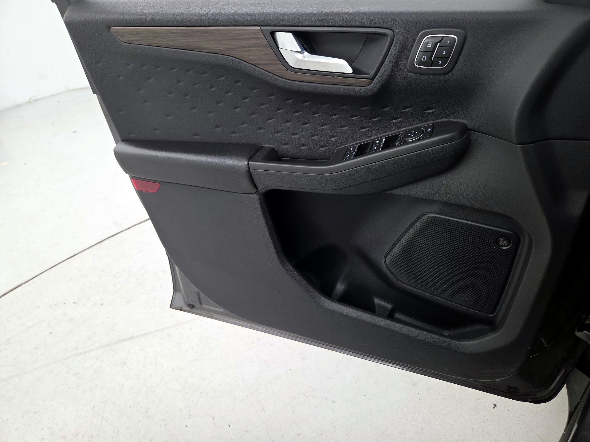 Thumbnail: 2020 Ford Escape - 12