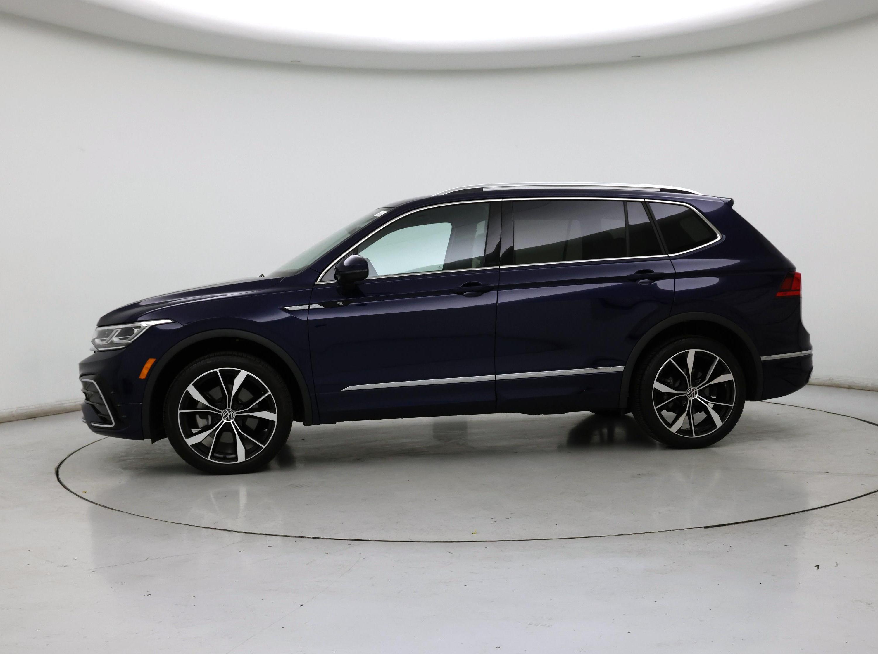 Thumbnail: 2024 Volkswagen Tiguan - 3