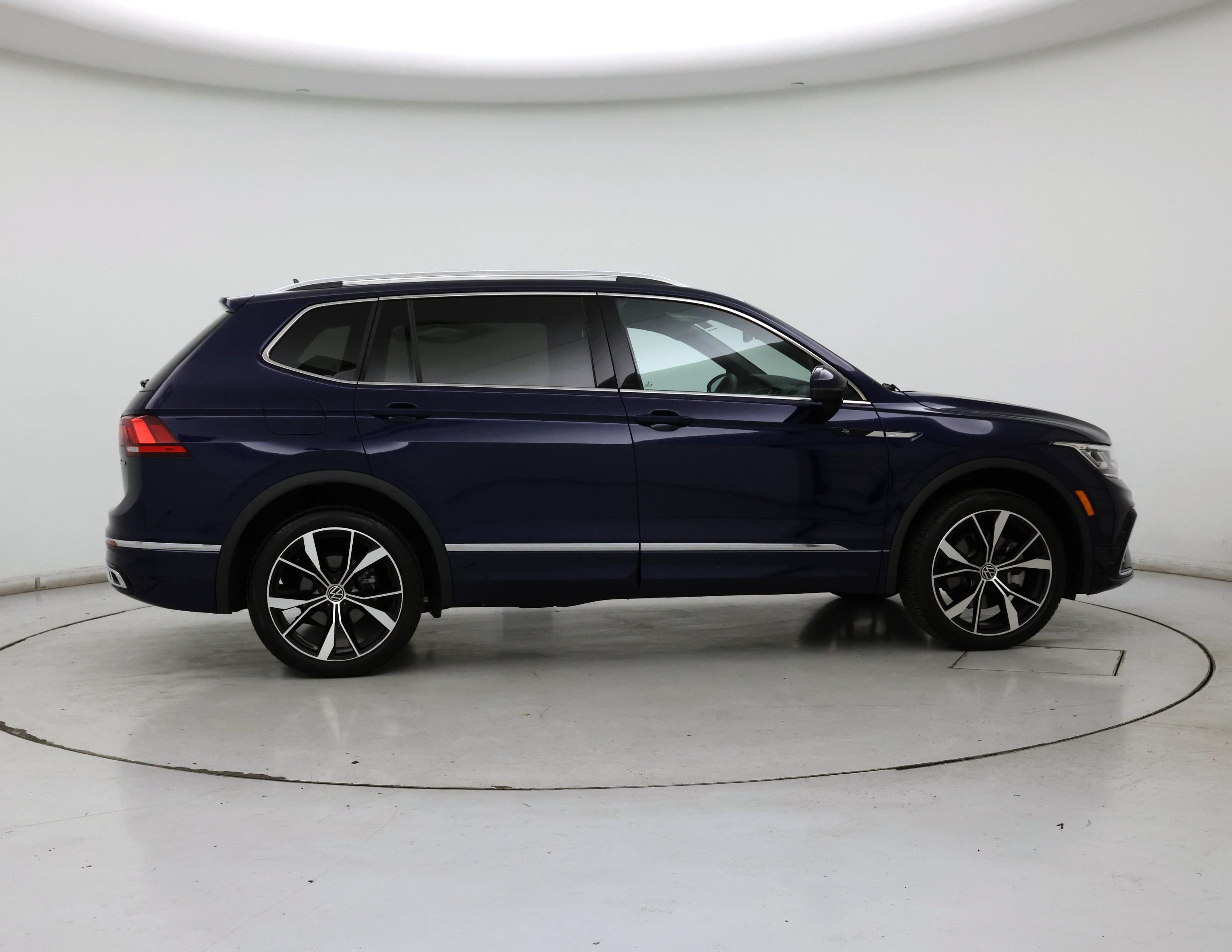 Thumbnail: 2024 Volkswagen Tiguan - 7