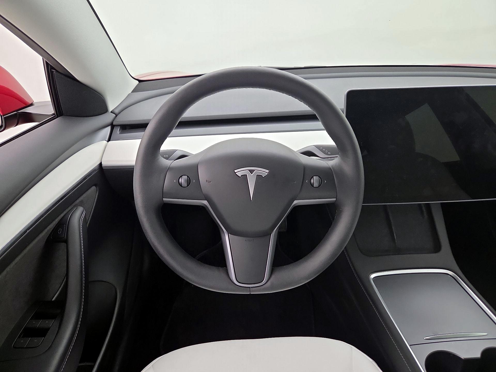 Thumbnail: 2023 Tesla Model 3 - 10