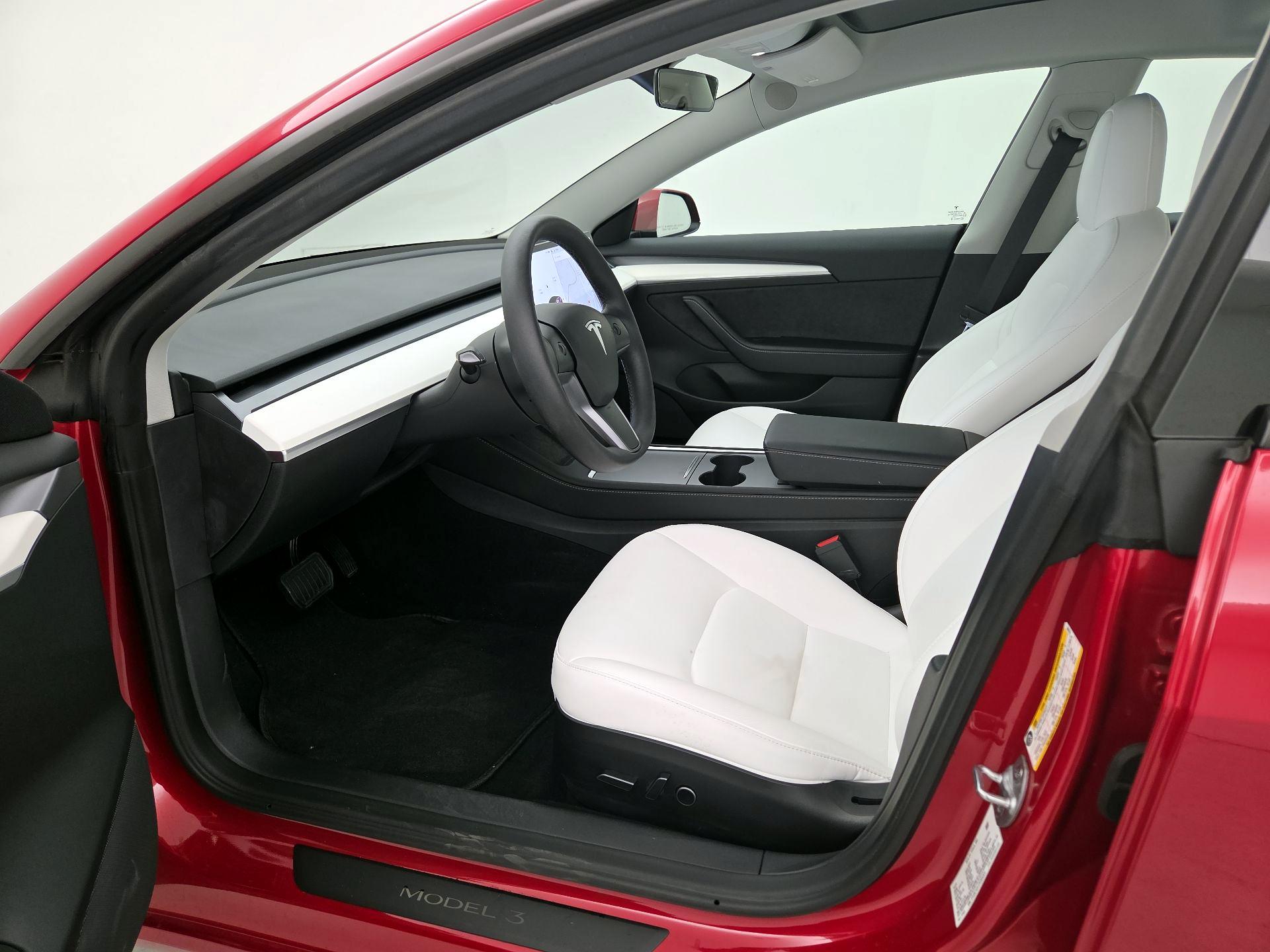 Thumbnail: 2023 Tesla Model 3 - 11