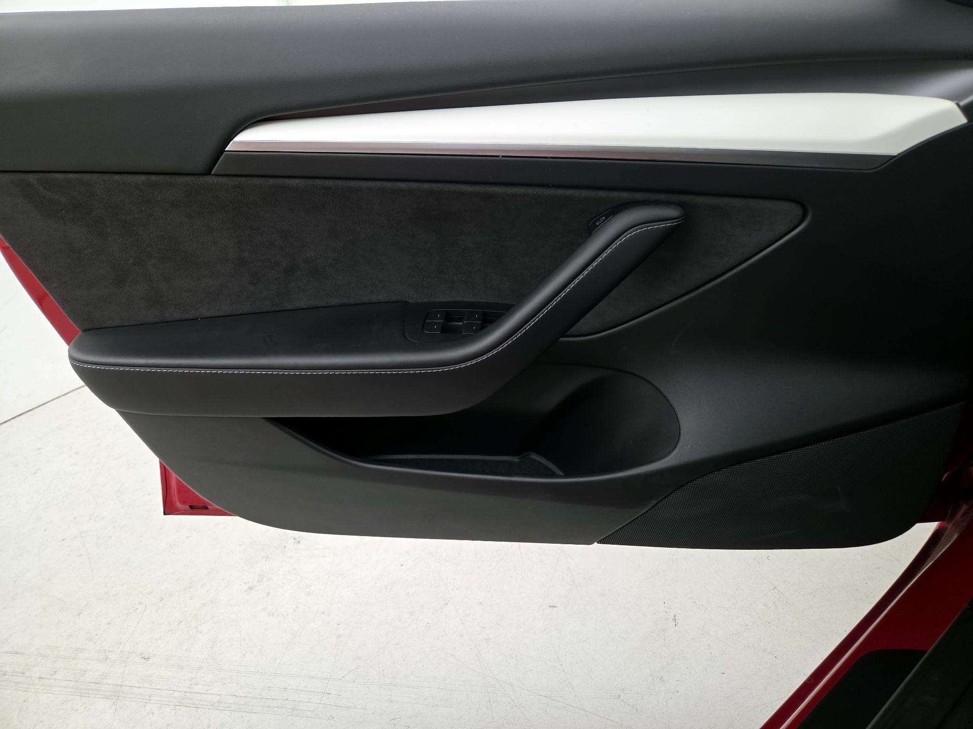 Thumbnail: 2023 Tesla Model 3 - 12