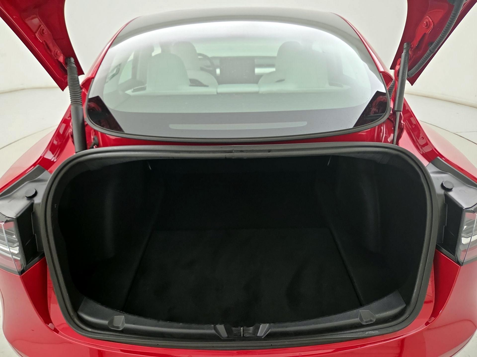 Thumbnail: 2023 Tesla Model 3 - 19