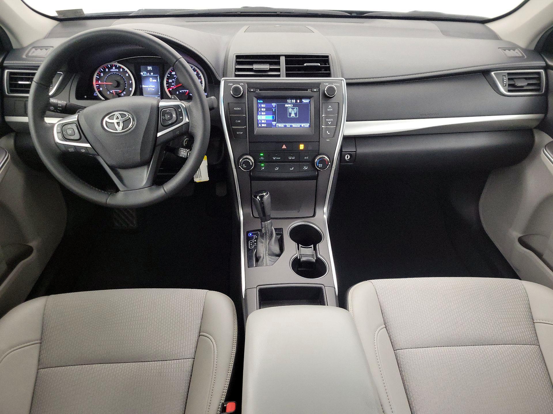 Thumbnail: 2017 Toyota Camry - 9