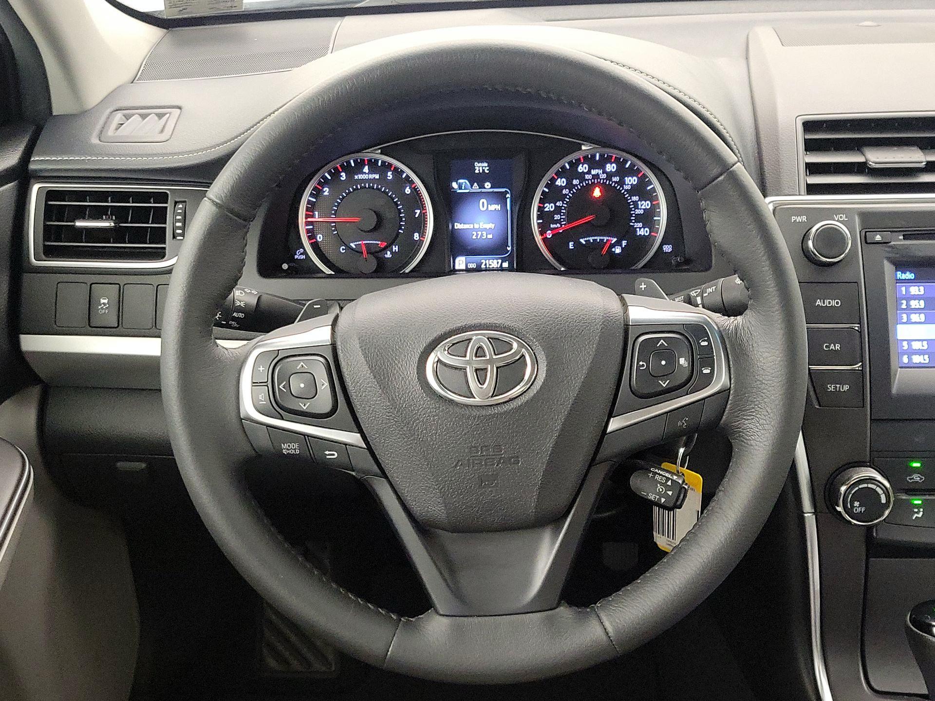 Thumbnail: 2017 Toyota Camry - 10