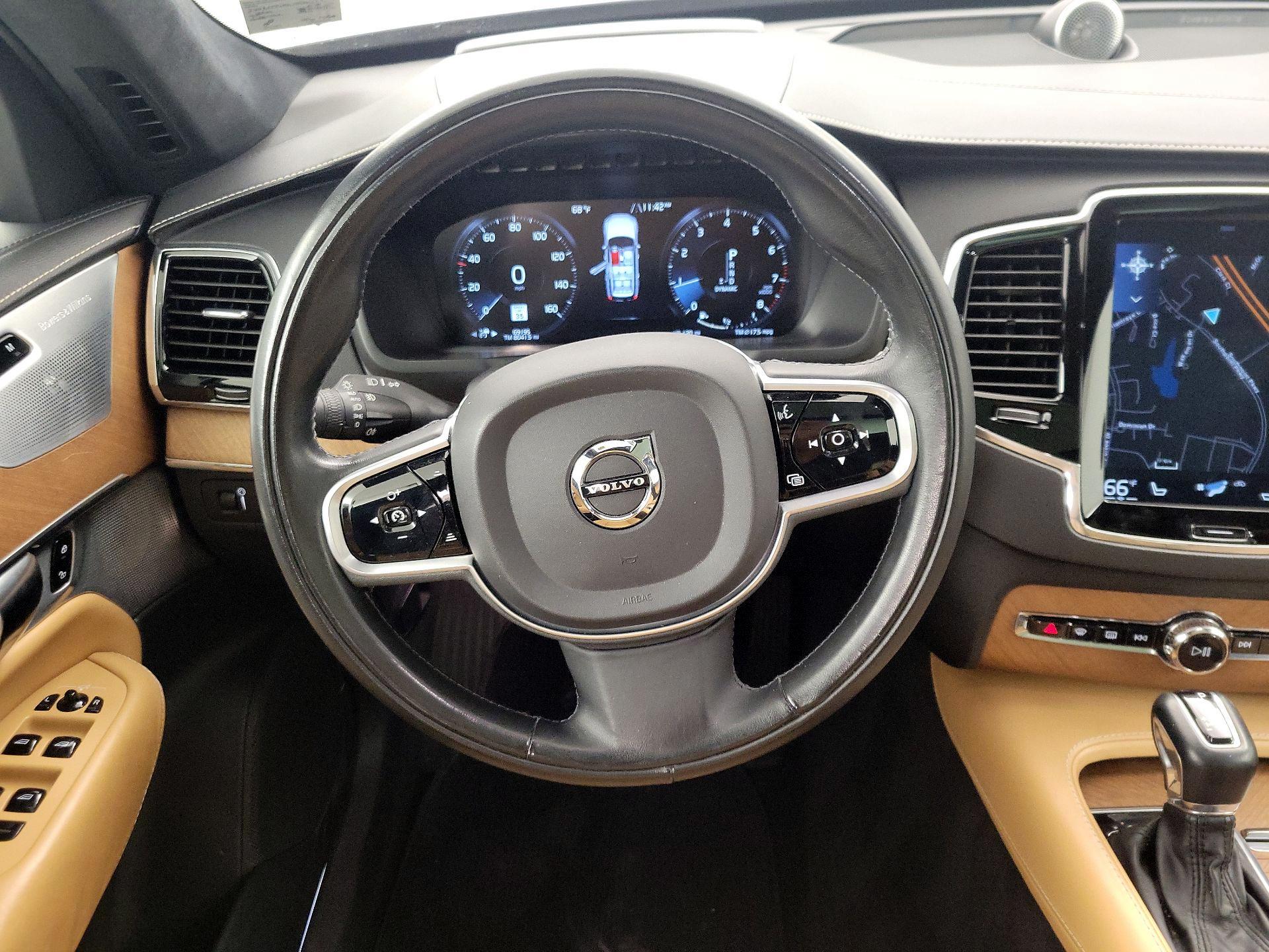 Thumbnail: 2019 Volvo XC90 - 10