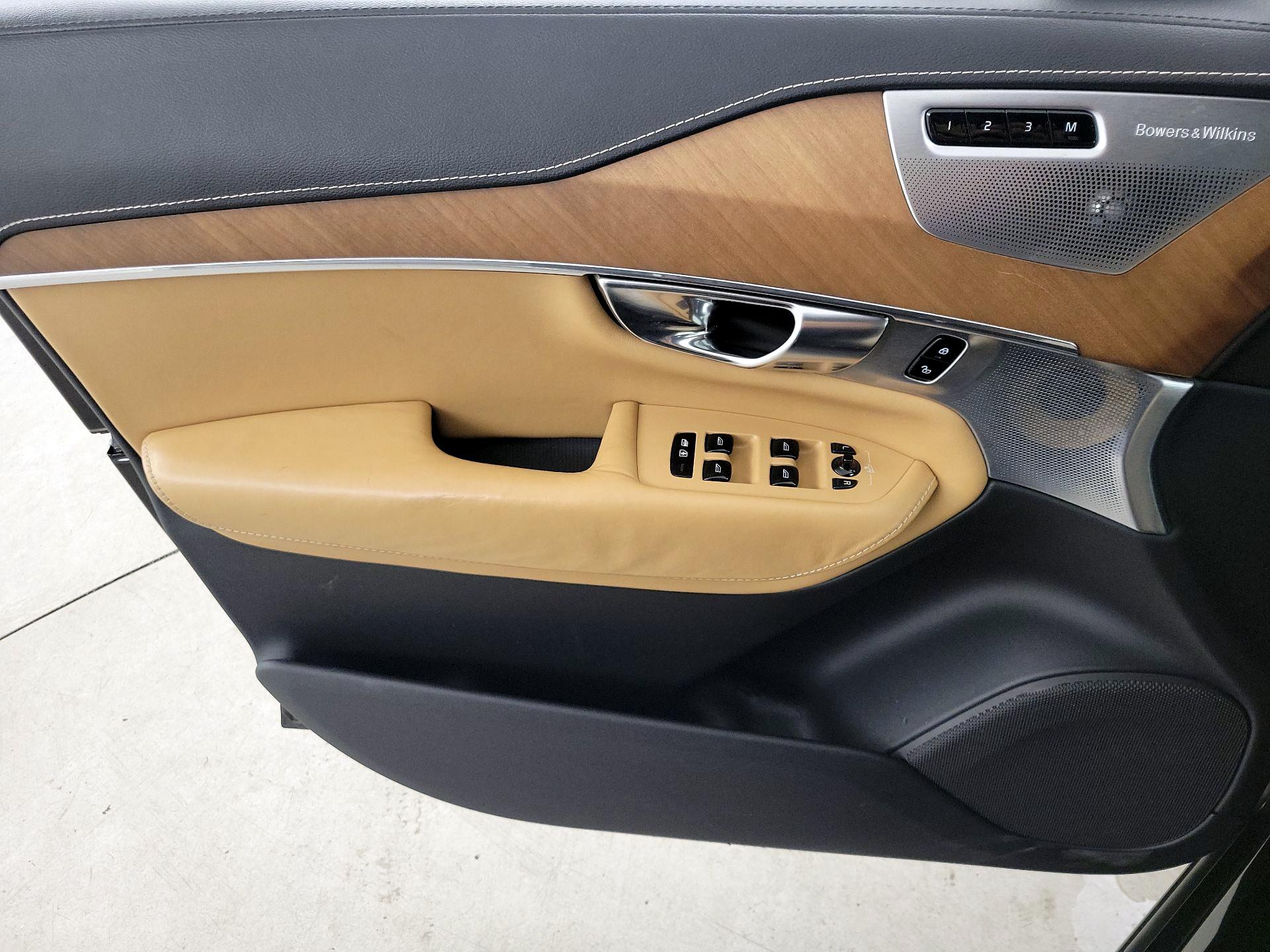 Thumbnail: 2019 Volvo XC90 - 12
