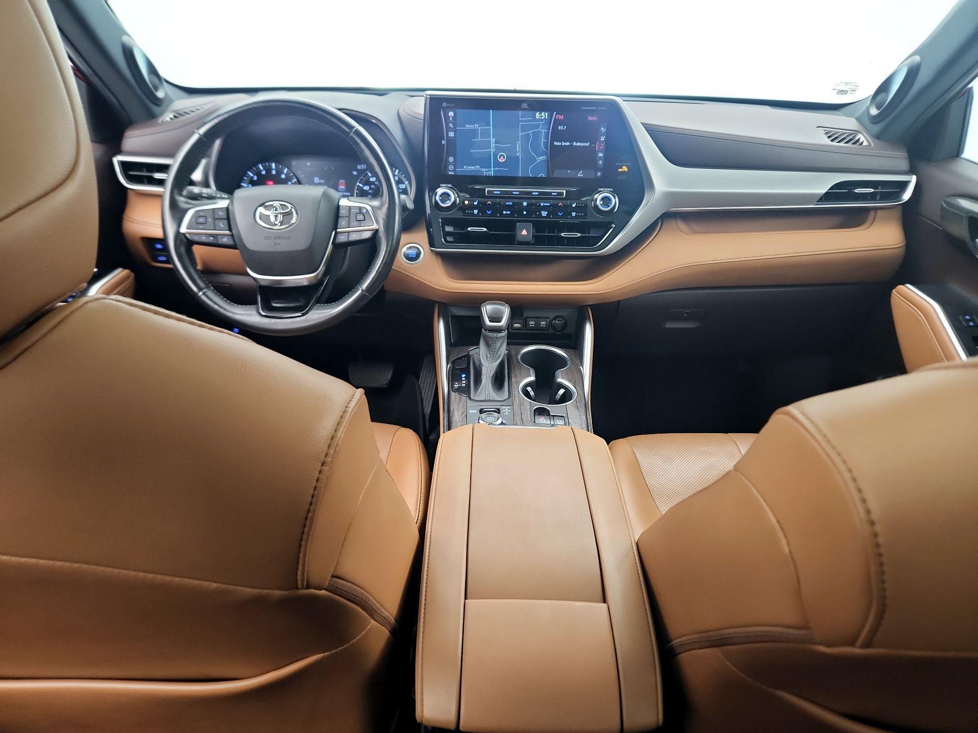 Thumbnail: 2020 Toyota Highlander - 9