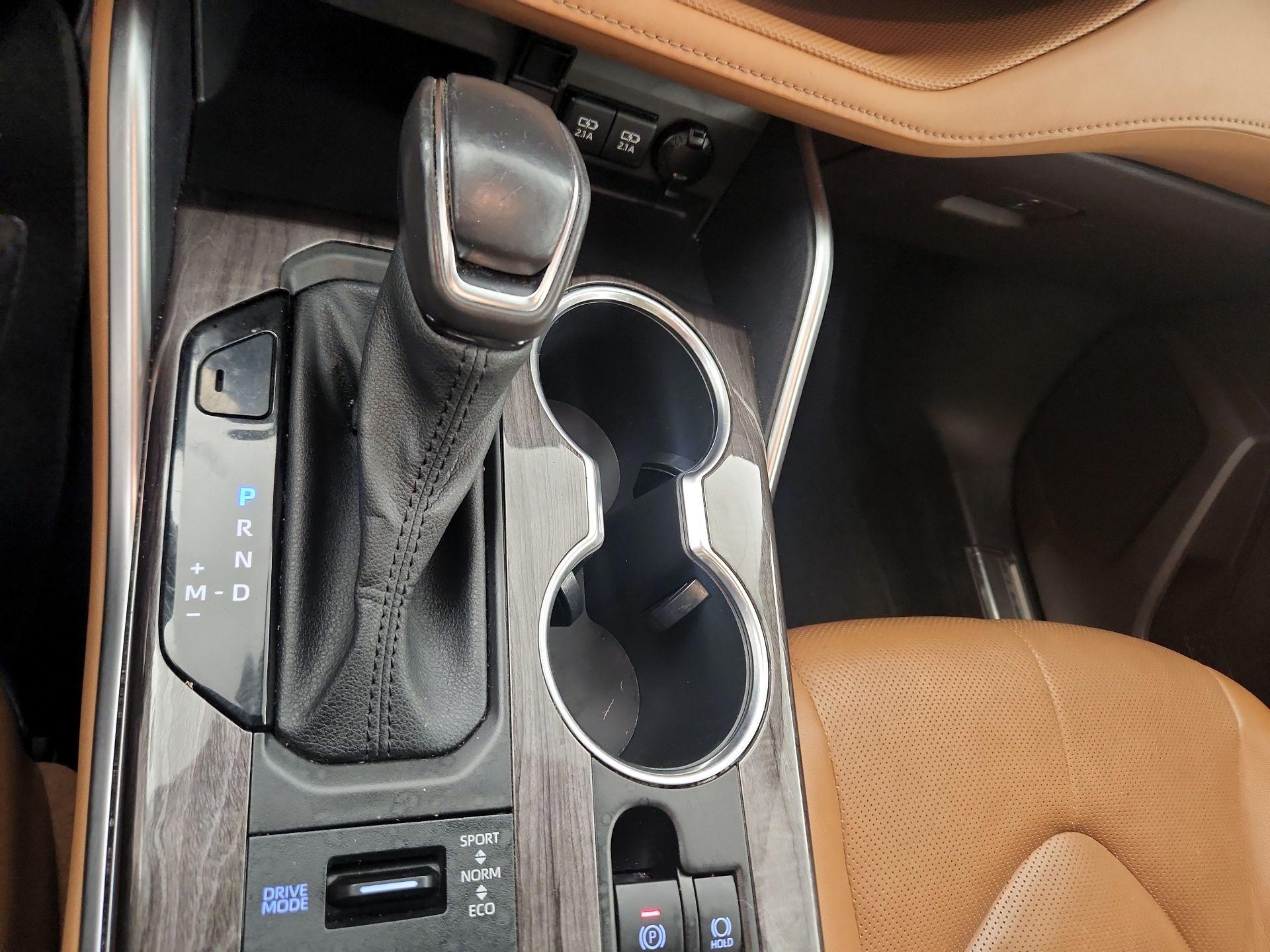 Thumbnail: 2020 Toyota Highlander - 18