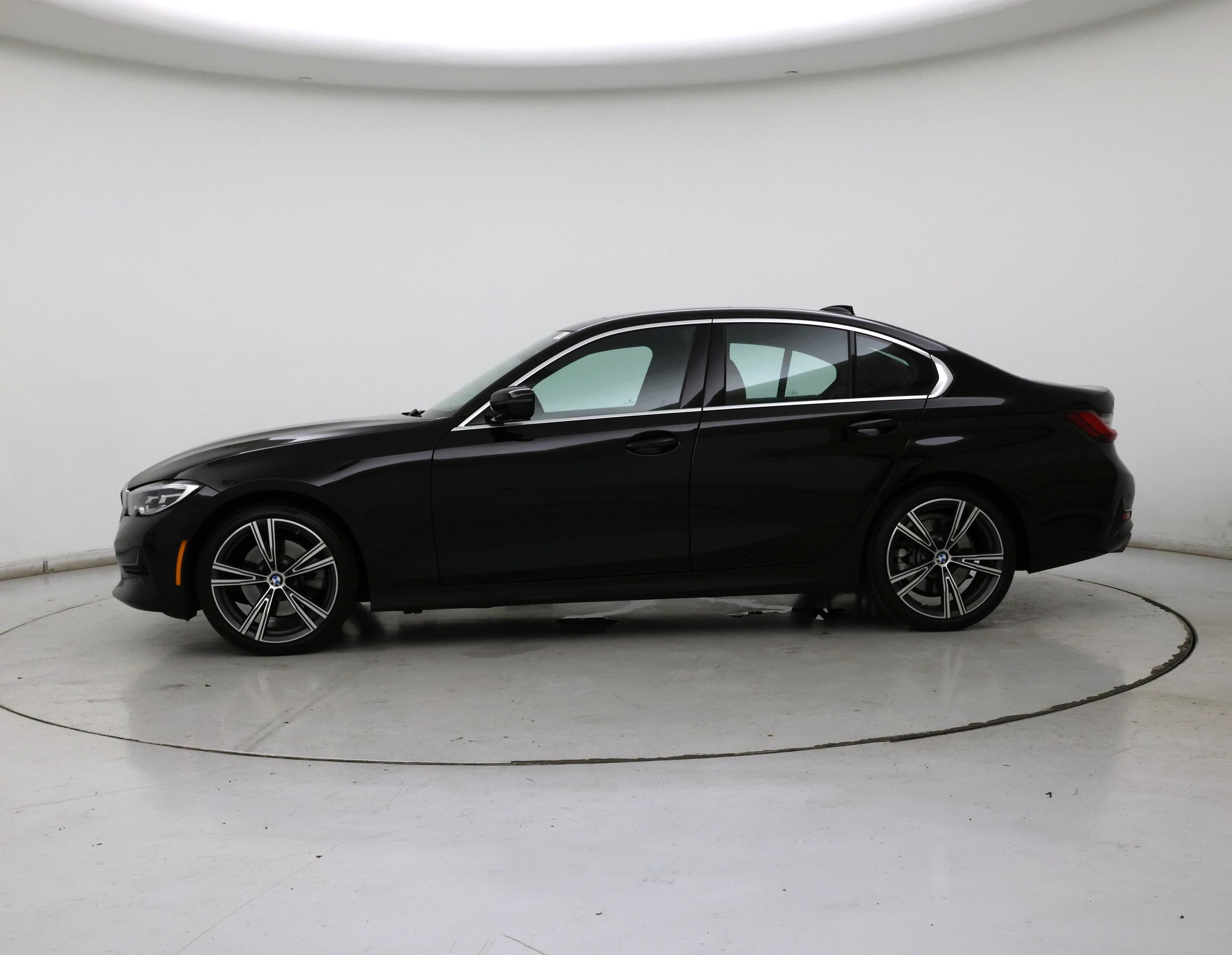 Thumbnail: 2022 BMW 3 Series - 3