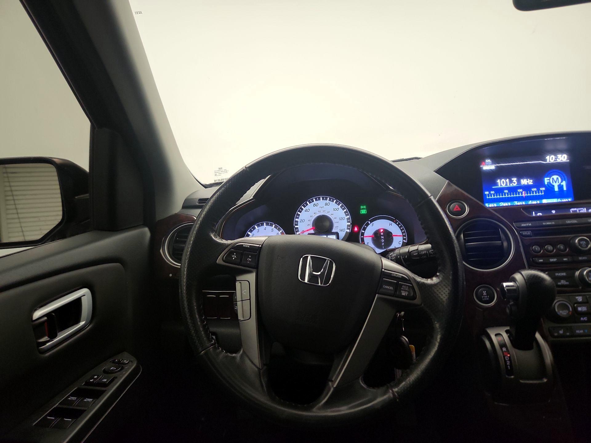 Thumbnail: 2015 Honda Pilot - 10