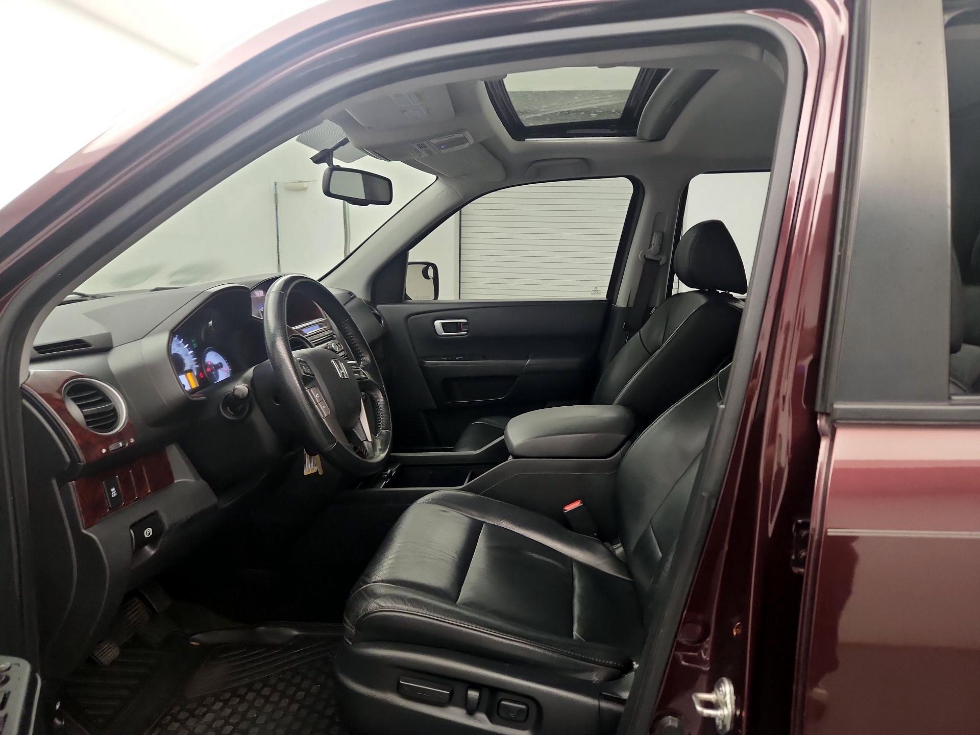 Thumbnail: 2015 Honda Pilot - 11