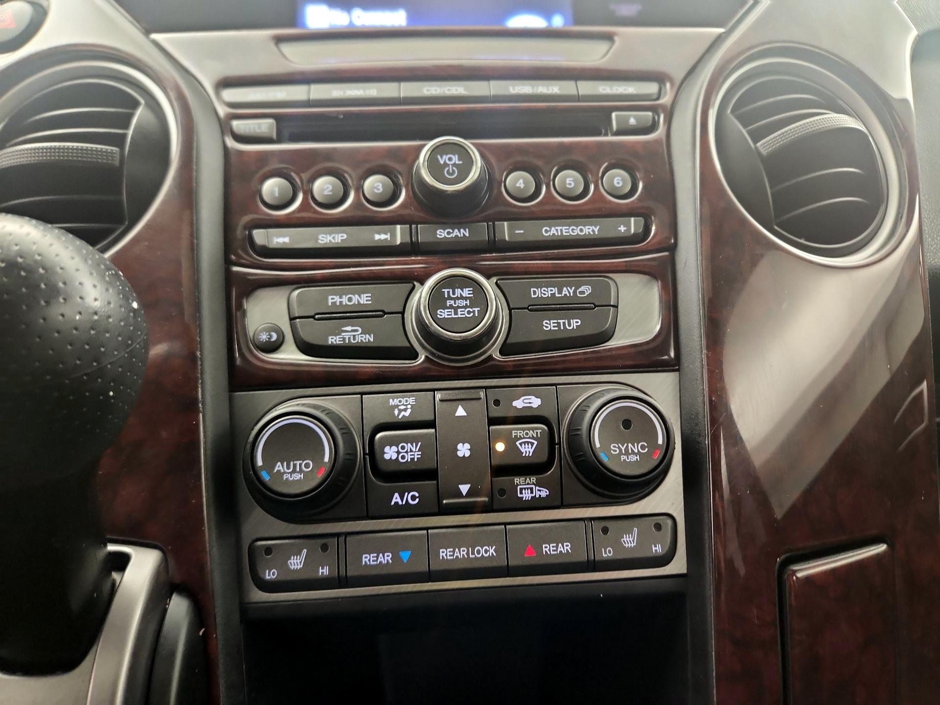 Thumbnail: 2015 Honda Pilot - 16