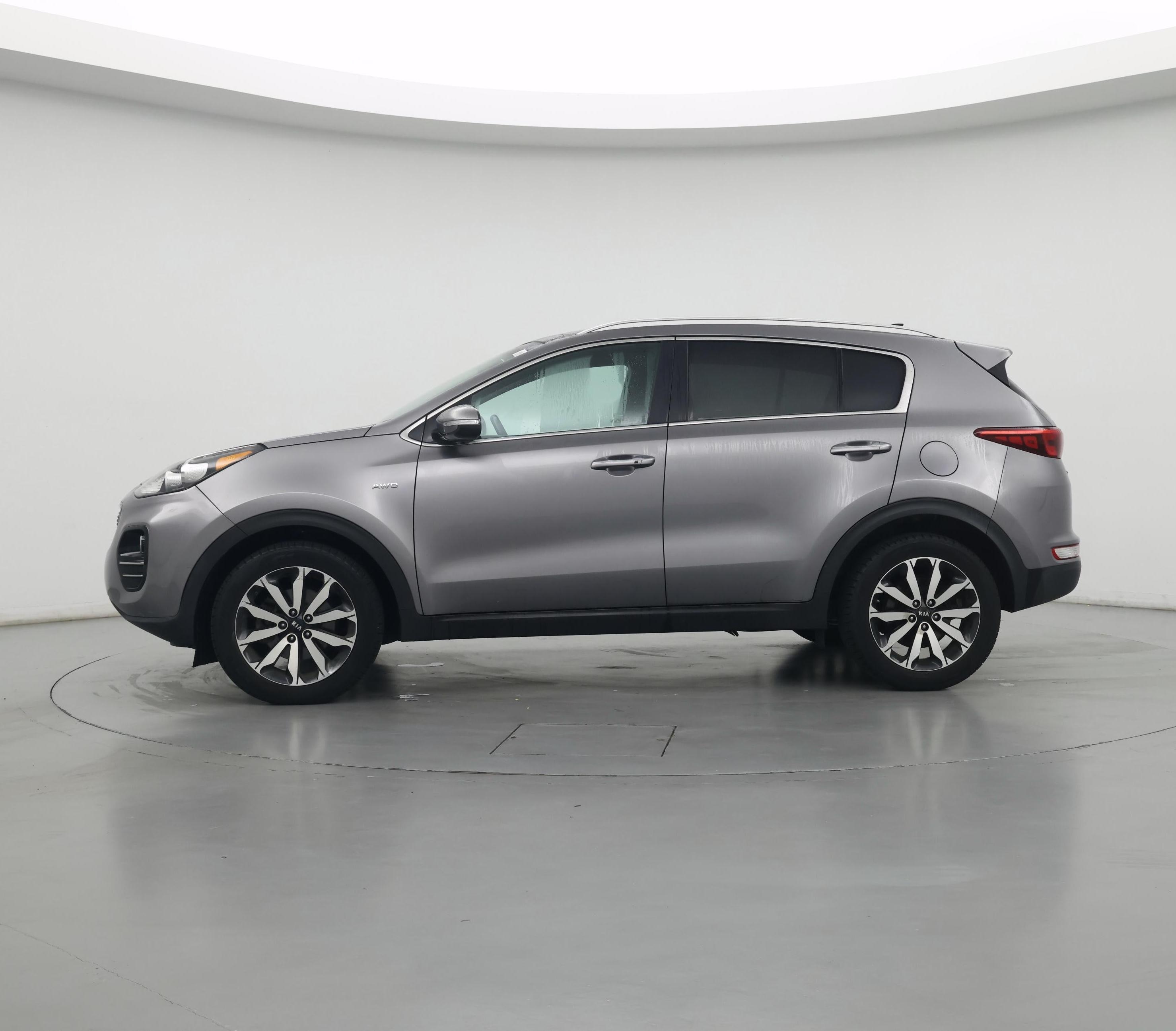 Thumbnail: 2017 Kia Sportage - 3