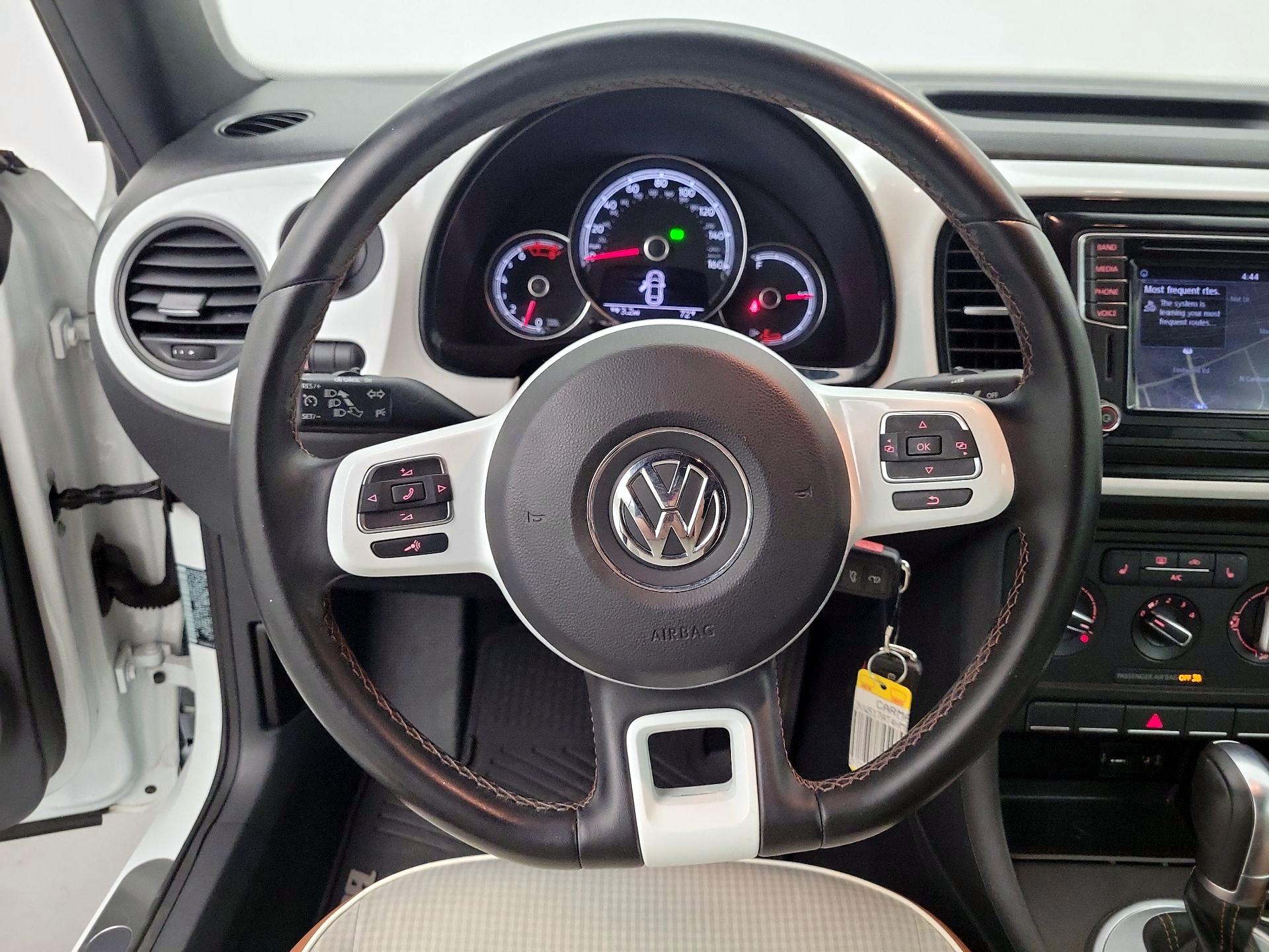 Thumbnail: 2017 Volkswagen Beetle - 10