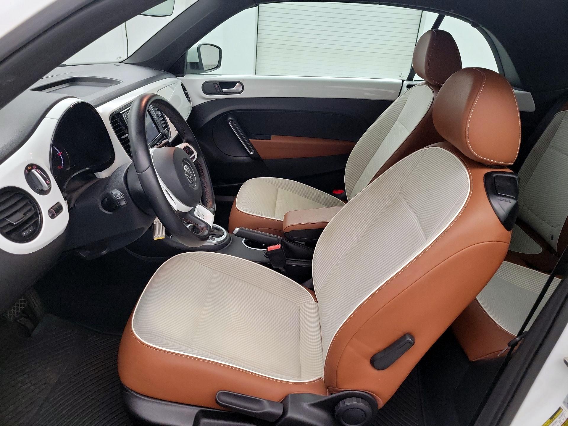 Thumbnail: 2017 Volkswagen Beetle - 11