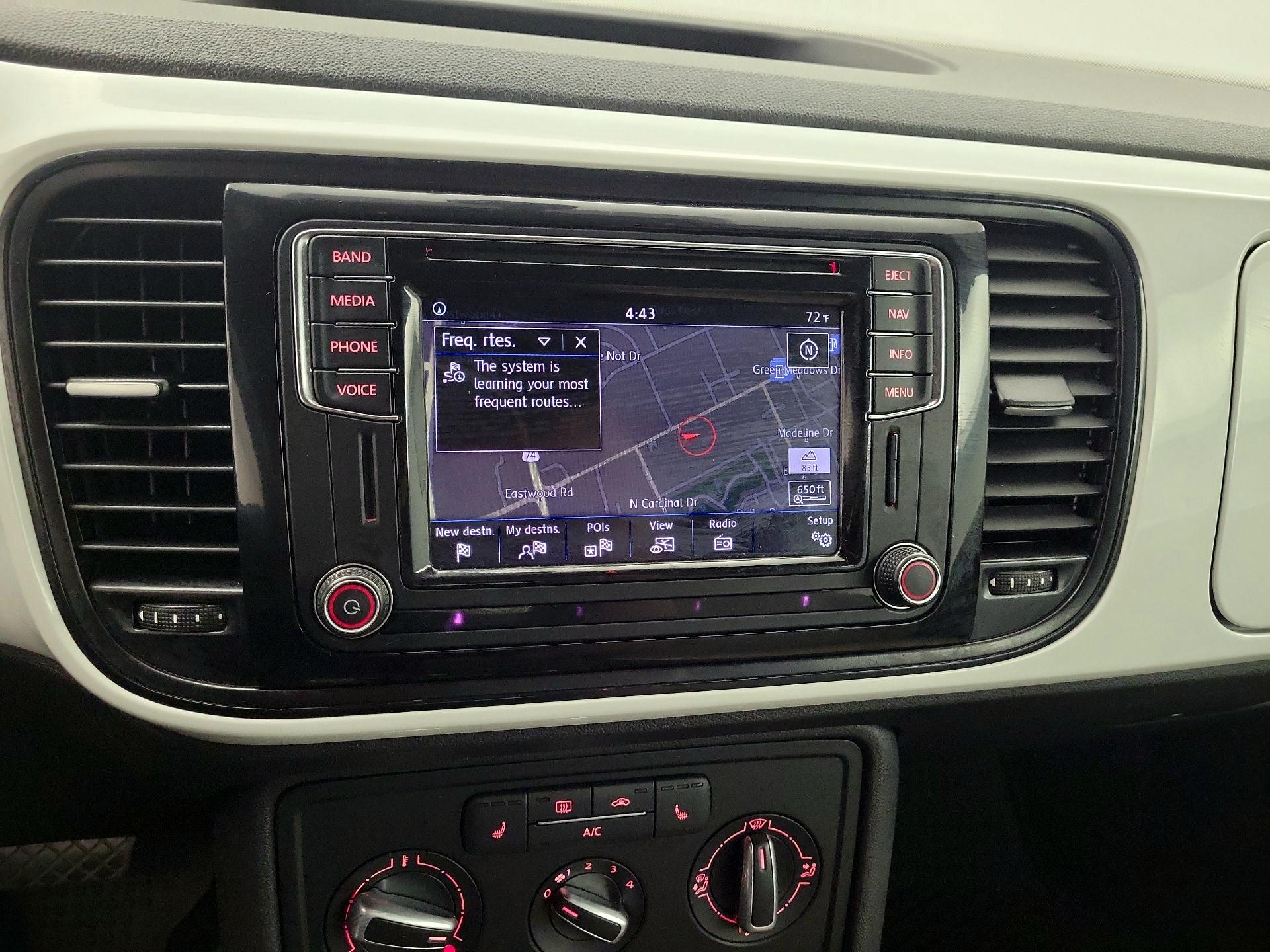 Thumbnail: 2017 Volkswagen Beetle - 14