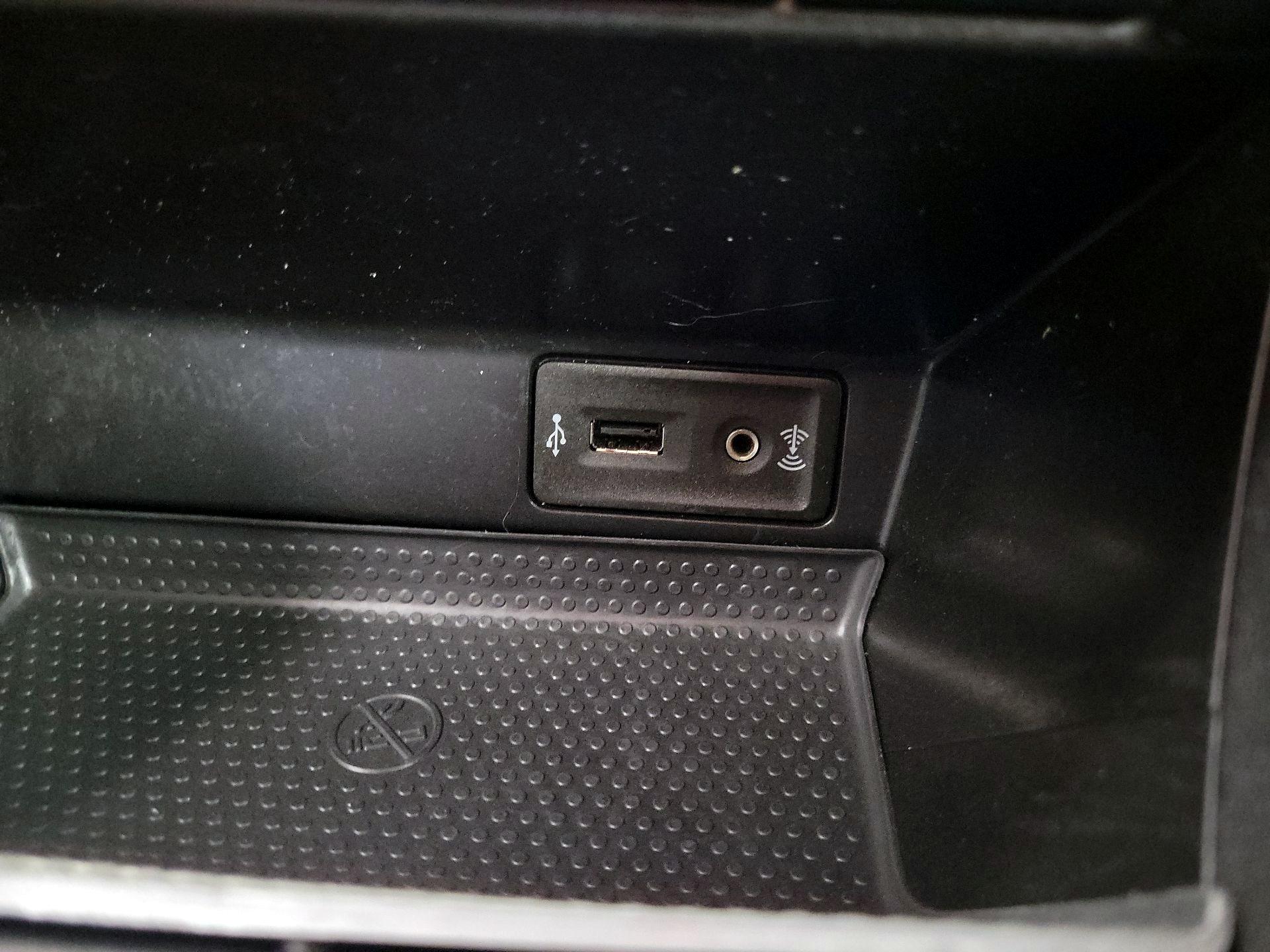 Thumbnail: 2017 Volkswagen Beetle - 19