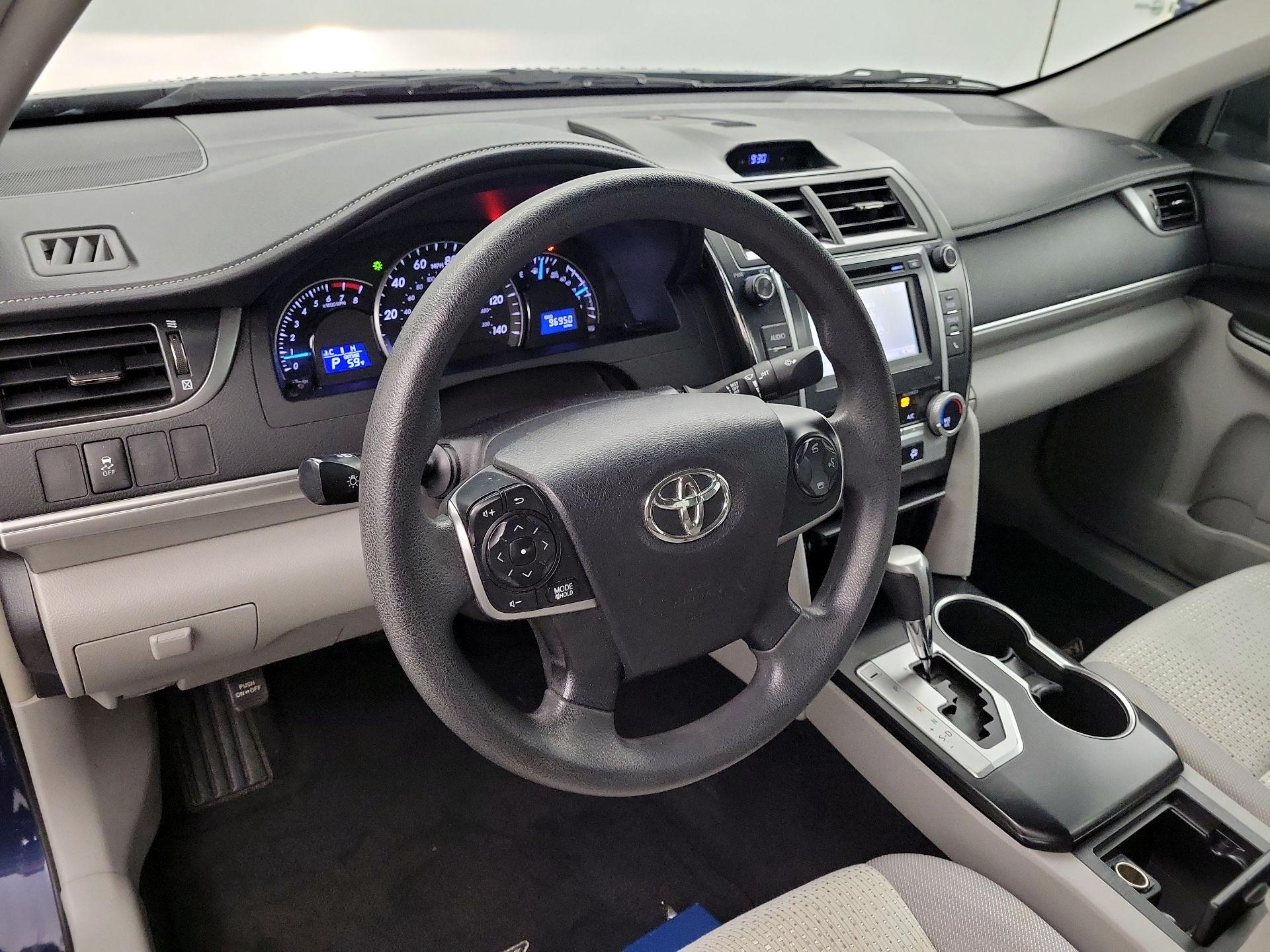 Thumbnail: 2014 Toyota Camry - 9