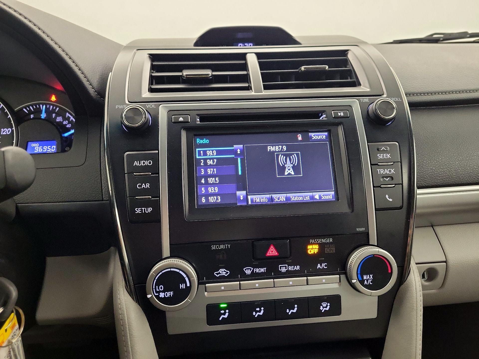 Thumbnail: 2014 Toyota Camry - 14