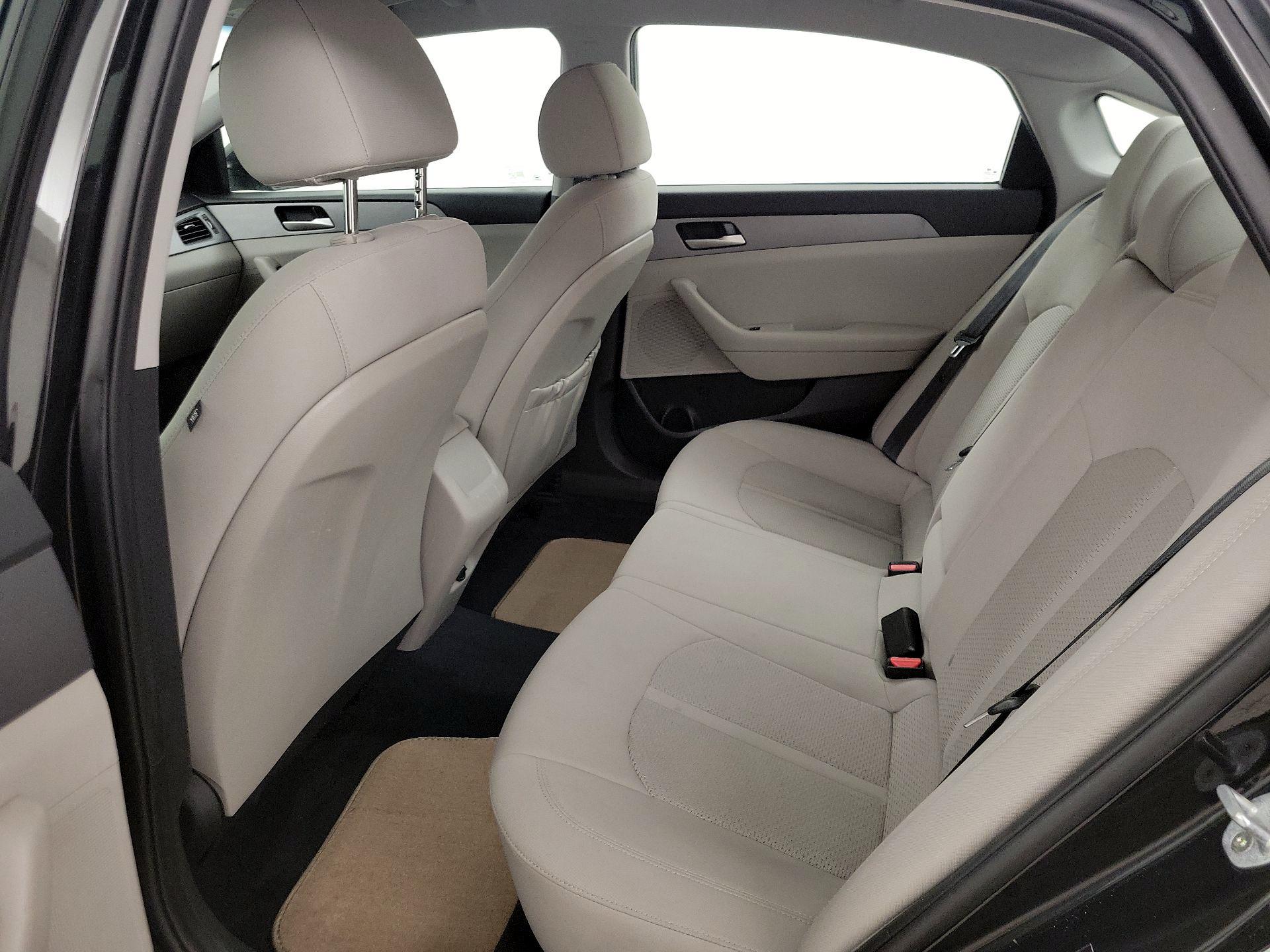 Thumbnail: 2019 Hyundai Sonata - 19