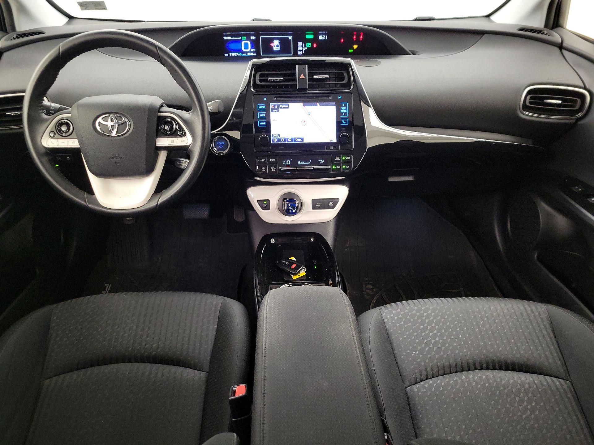 Thumbnail: 2017 Toyota Prius - 9