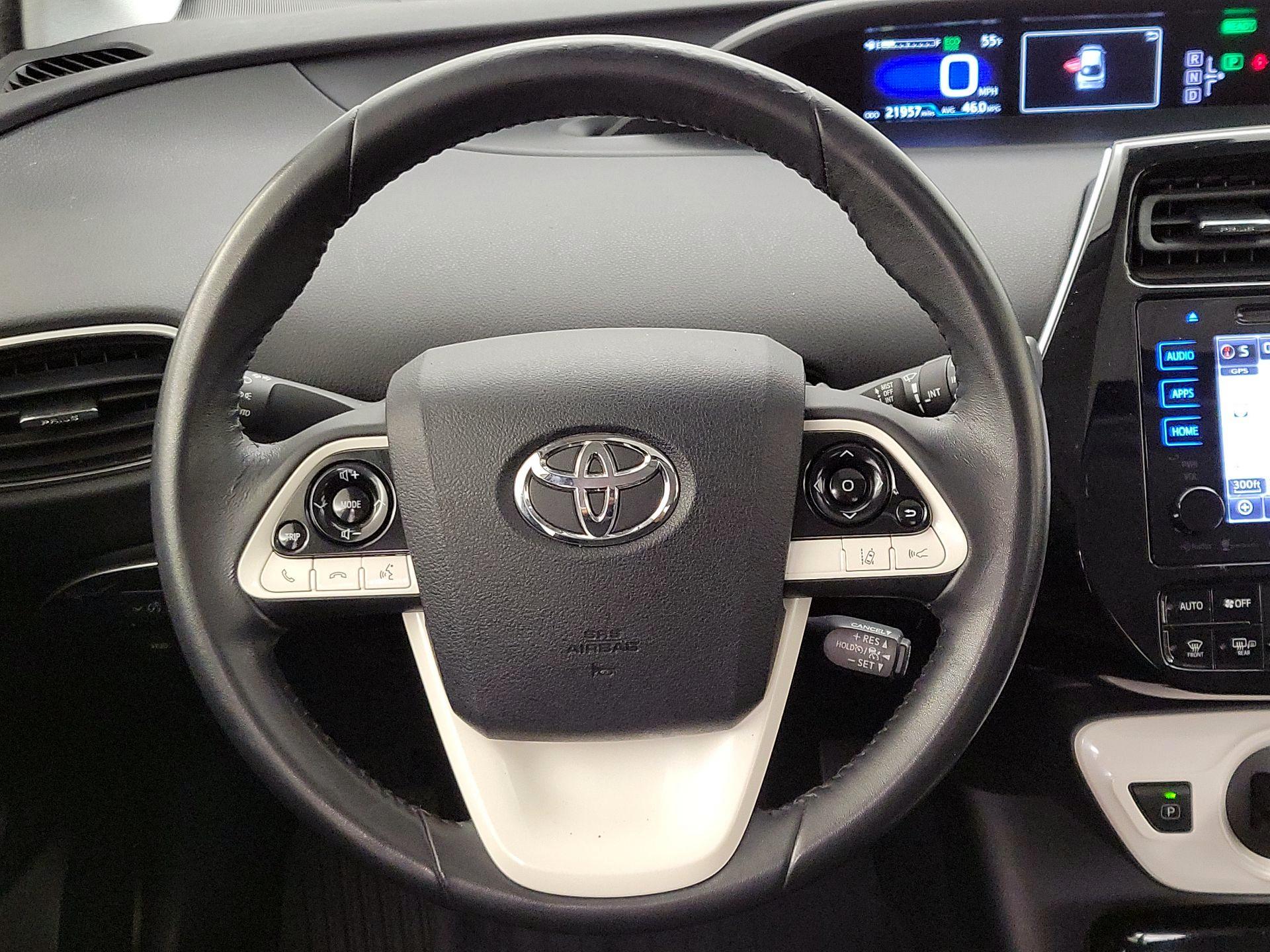 Thumbnail: 2017 Toyota Prius - 10