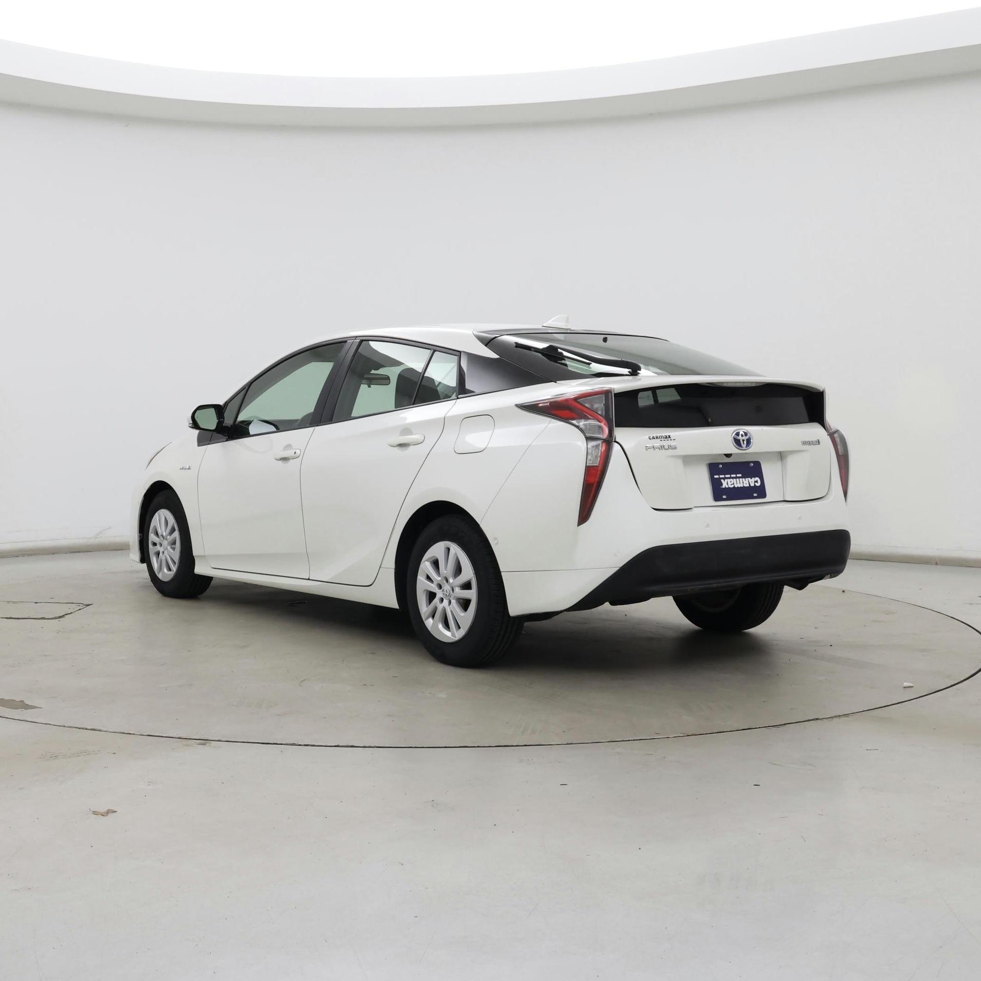 Thumbnail: 2017 Toyota Prius - 2