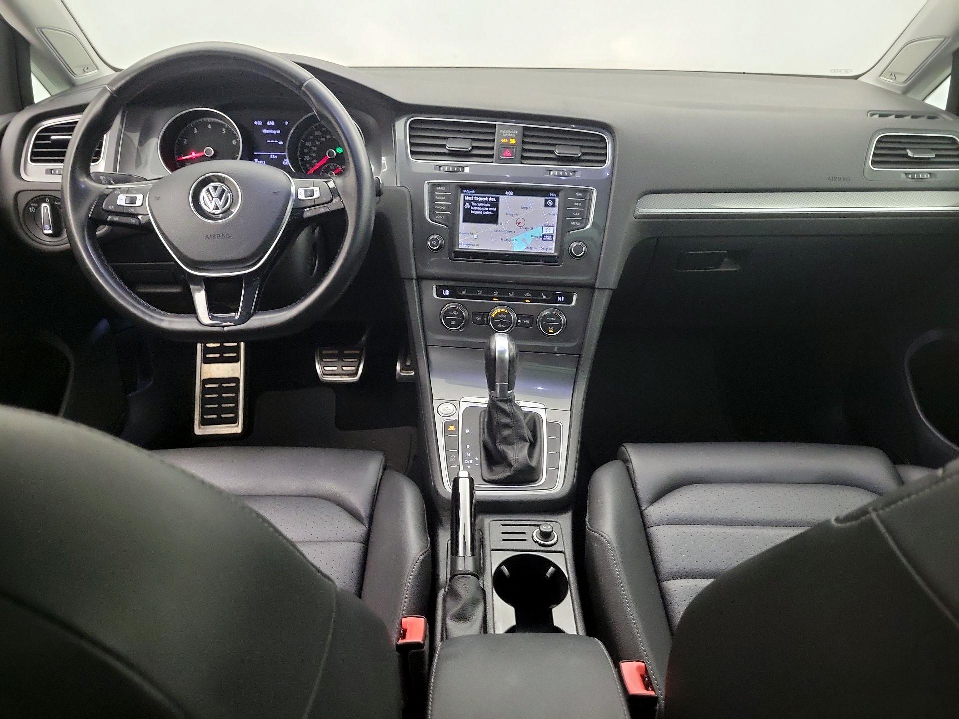 Thumbnail: 2017 Volkswagen Golf - 9