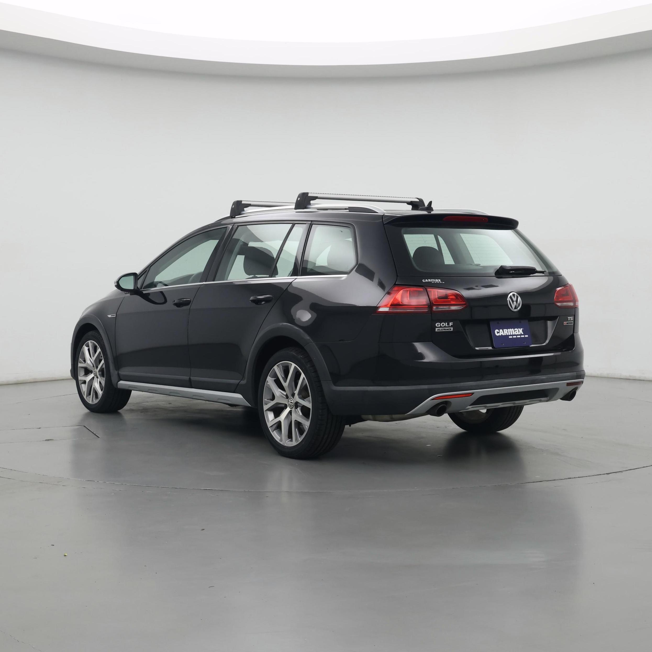 Thumbnail: 2017 Volkswagen Golf - 2
