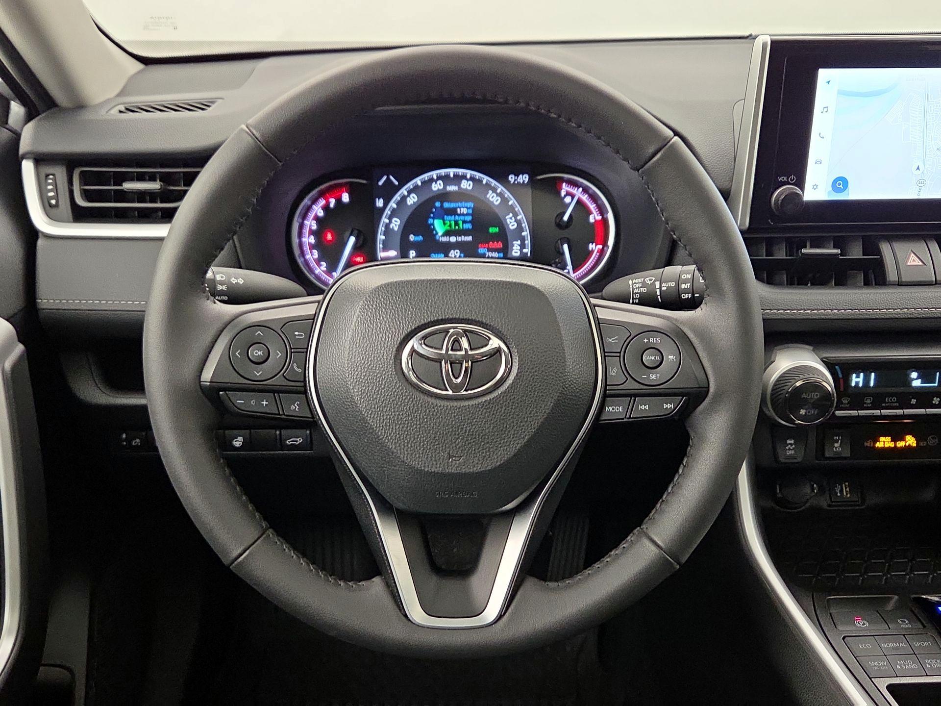 Thumbnail: 2024 Toyota RAV4 - 10