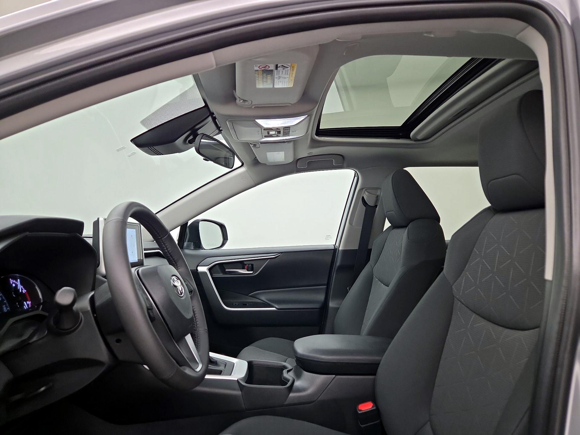 Thumbnail: 2024 Toyota RAV4 - 20