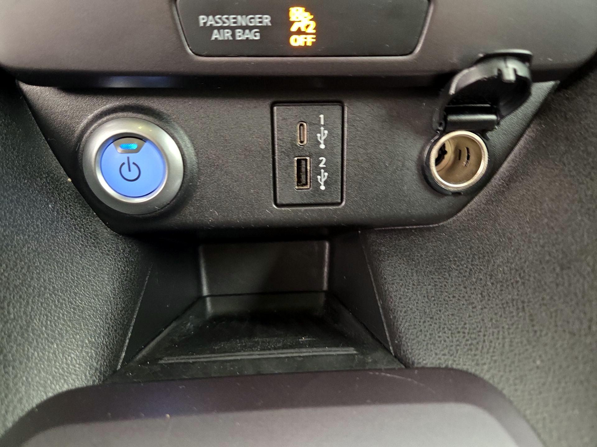 Thumbnail: 2023 Nissan Leaf - 18