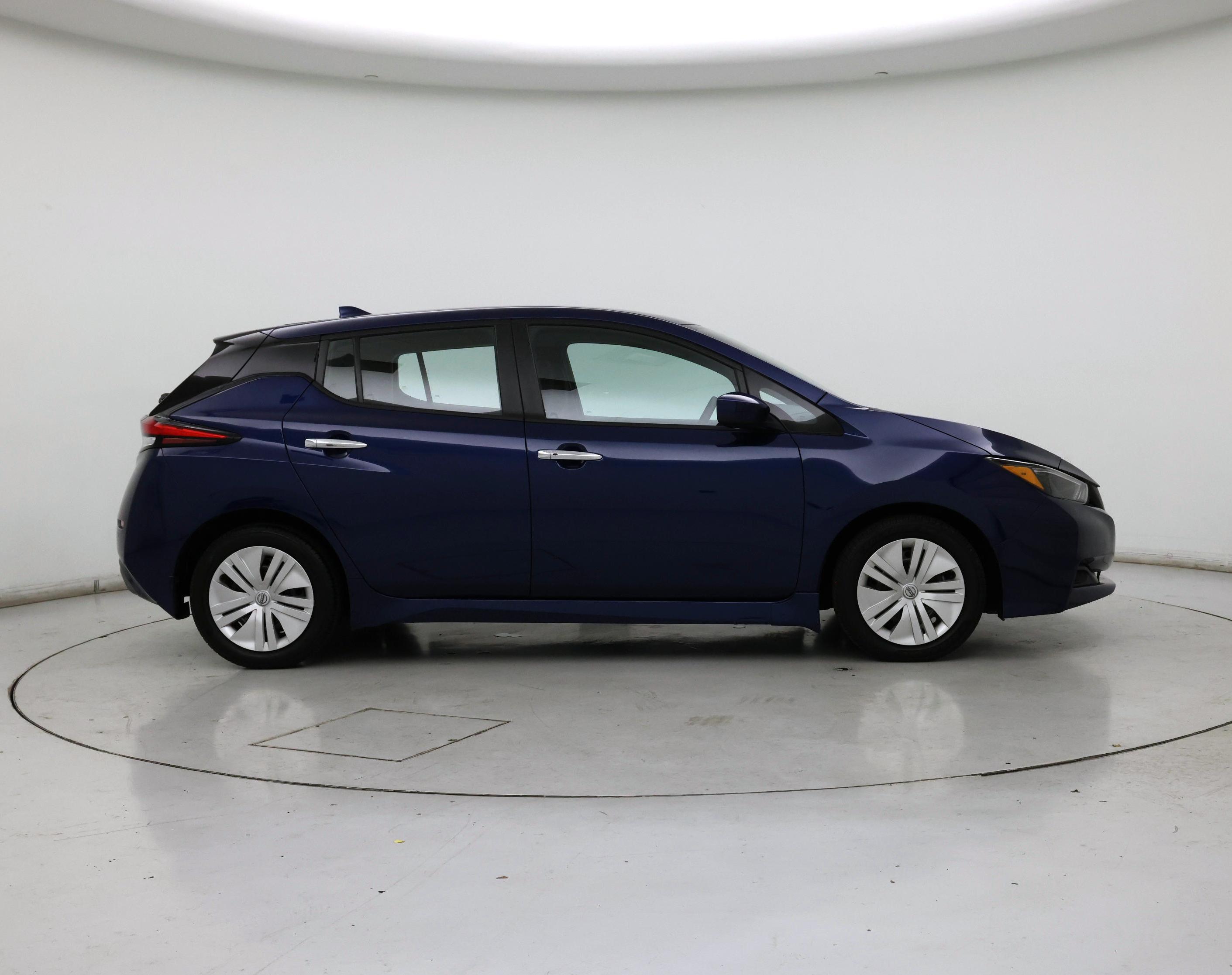 Thumbnail: 2023 Nissan Leaf - 7