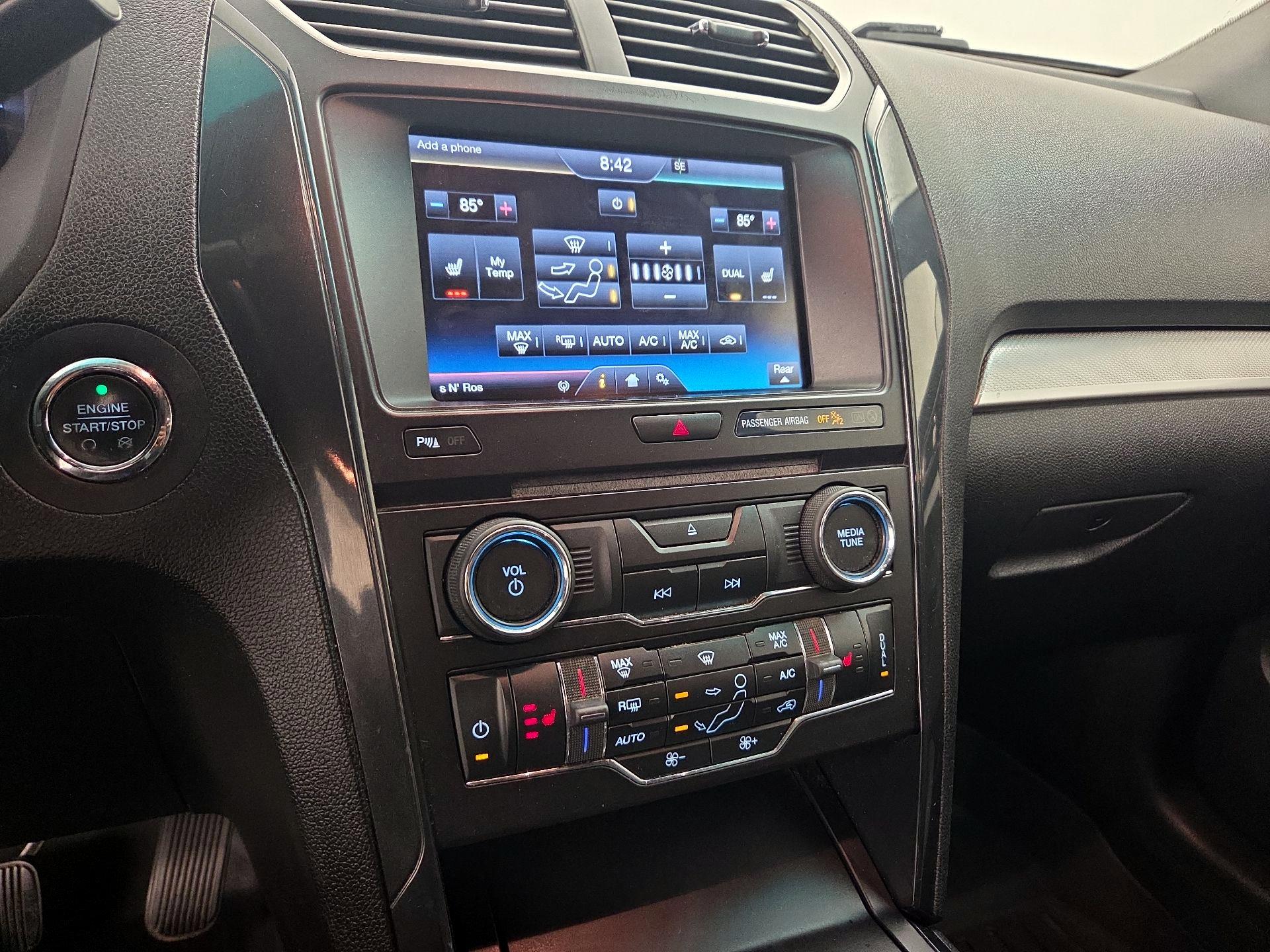 Thumbnail: 2016 Ford Explorer - 17