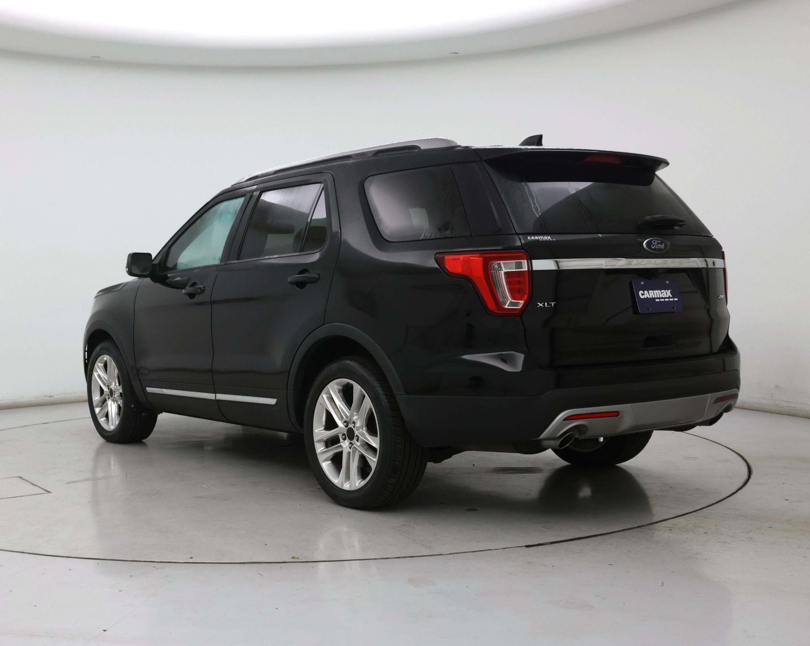 Thumbnail: 2016 Ford Explorer - 2