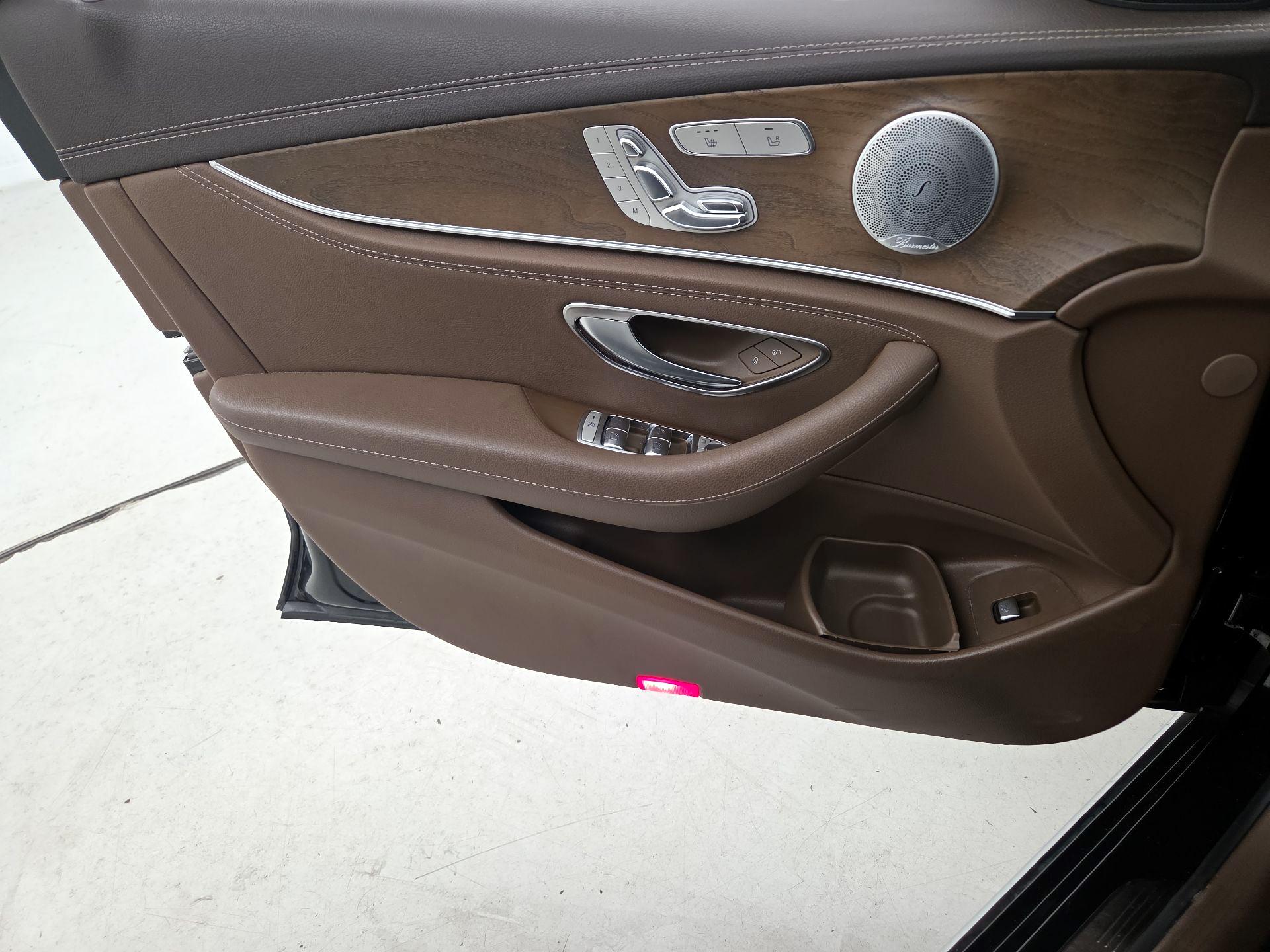 Thumbnail: 2018 Mercedes-Benz E-Class - 12