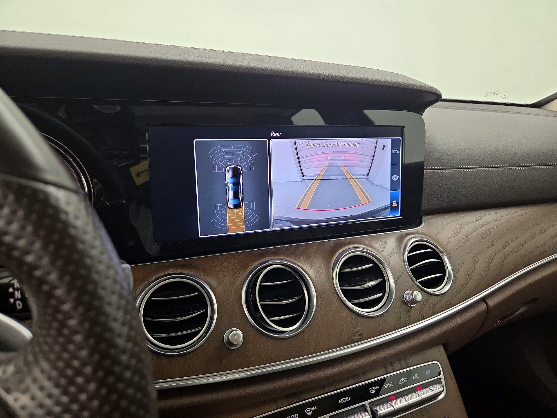 Thumbnail: 2018 Mercedes-Benz E-Class - 15